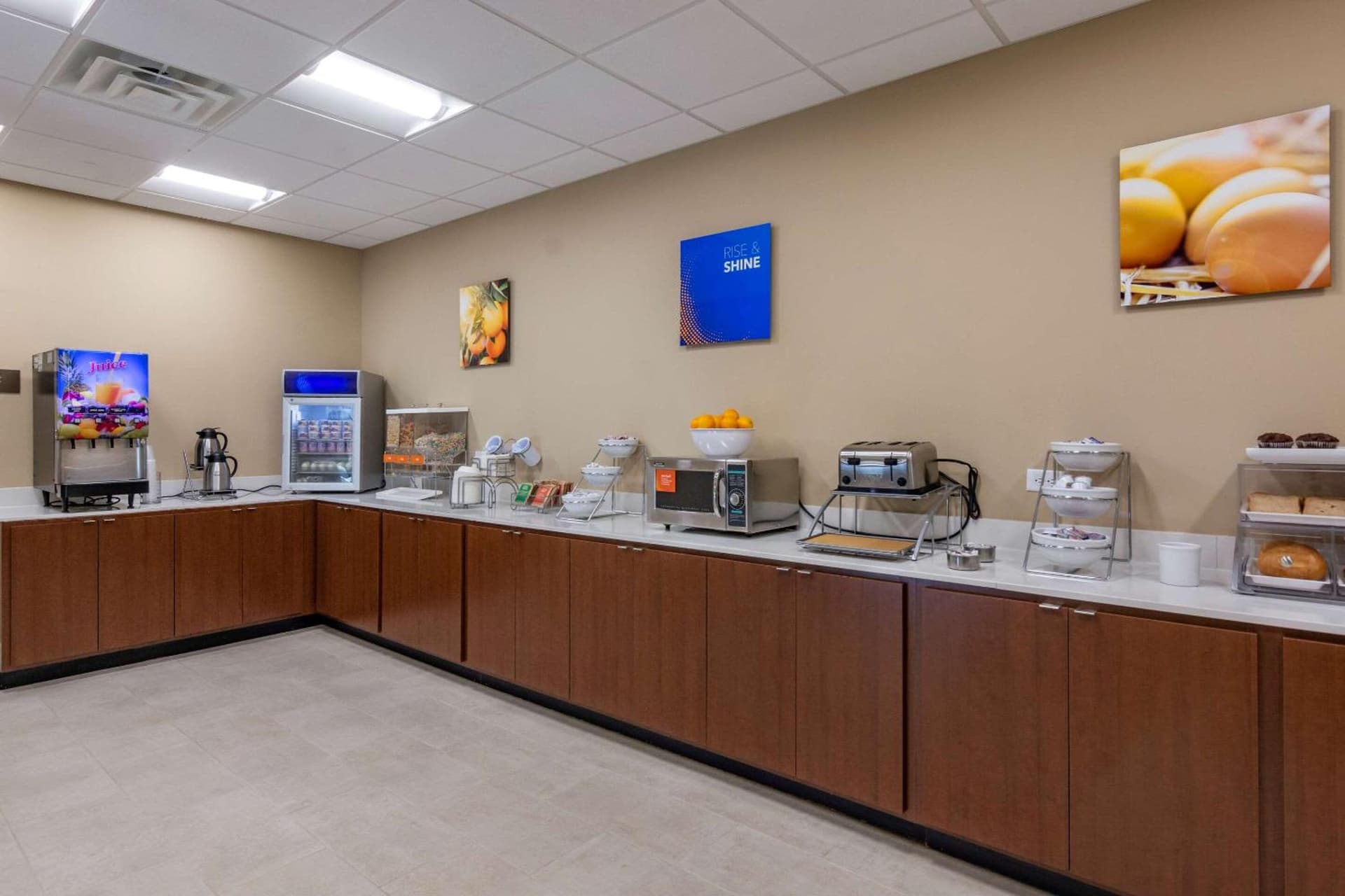 Comfort Inn & Suites Charlottesville Hollymead Town Center gallery photo in Charlottesville, VA — image 13