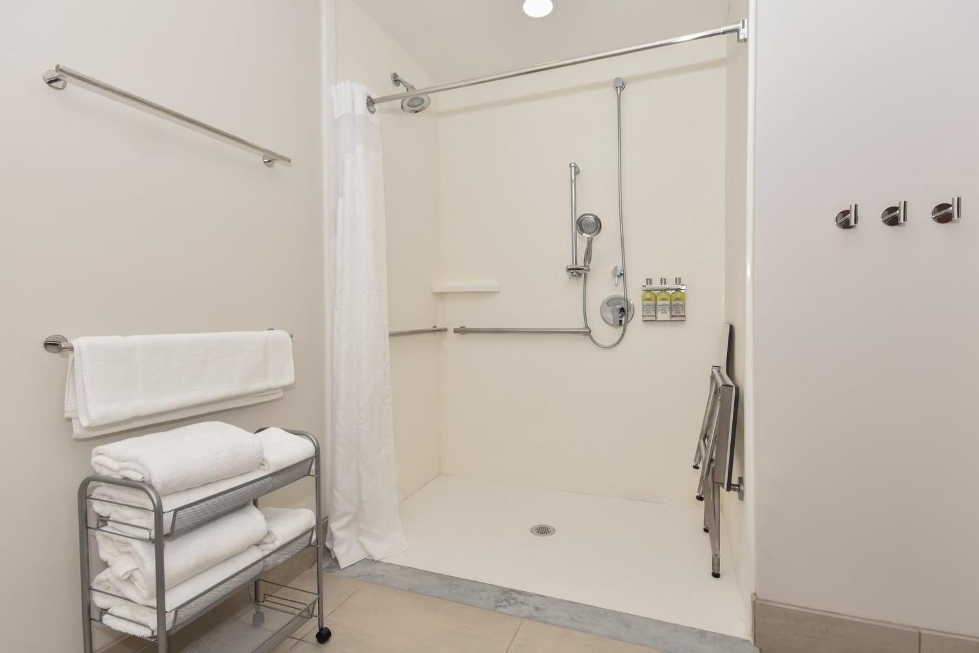 Holiday Inn Express & Suites Charlotte - Ballantyne by IHG gallery photo in Charlotte, NC — image 25