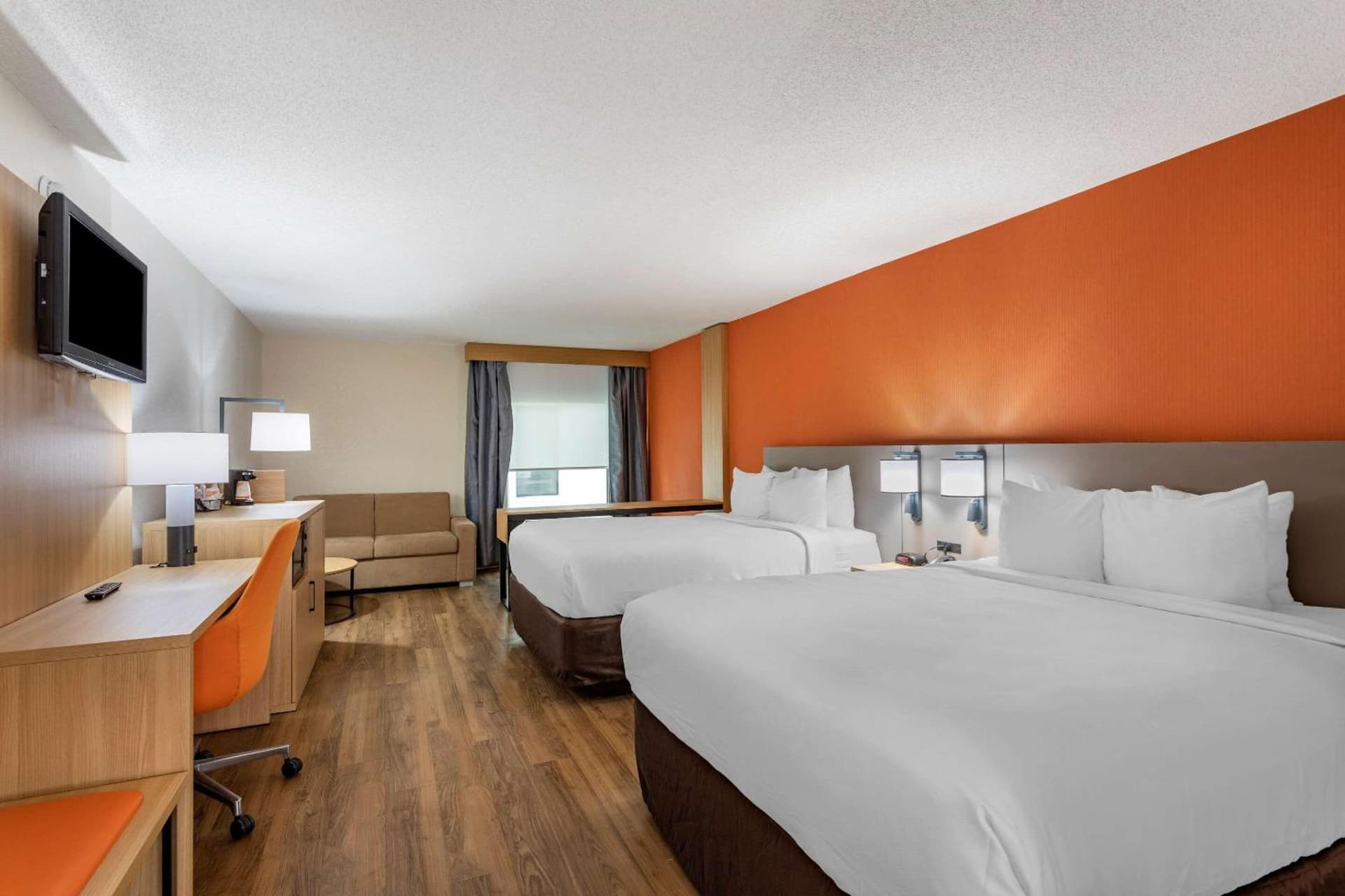 Comfort Inn & Suites Nashville Downtown - Stadium interior in Nashville, TN — gallery photo 2