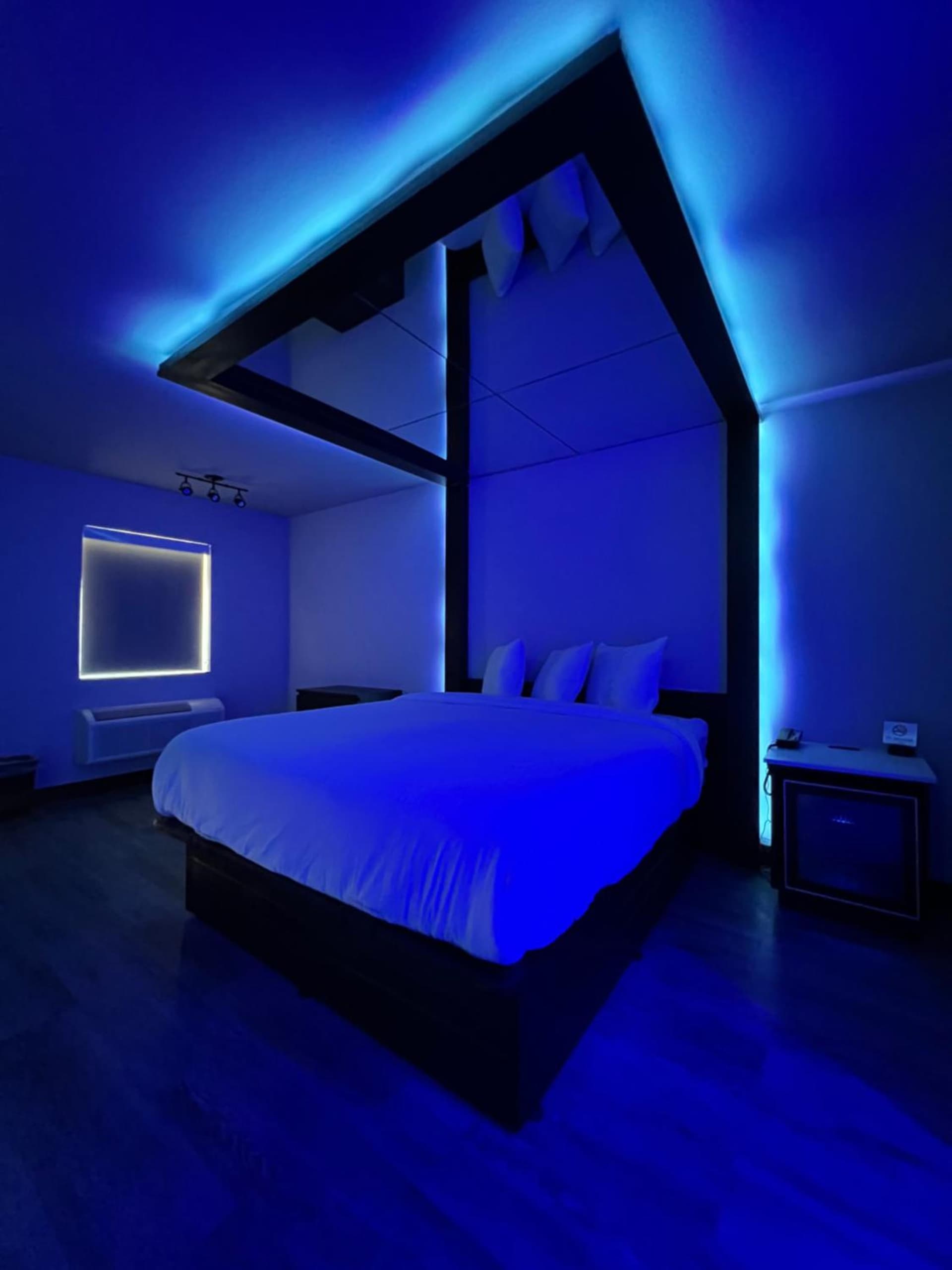 Imperial Suites, Adults Only gallery photo in Jackson, MS — image 50