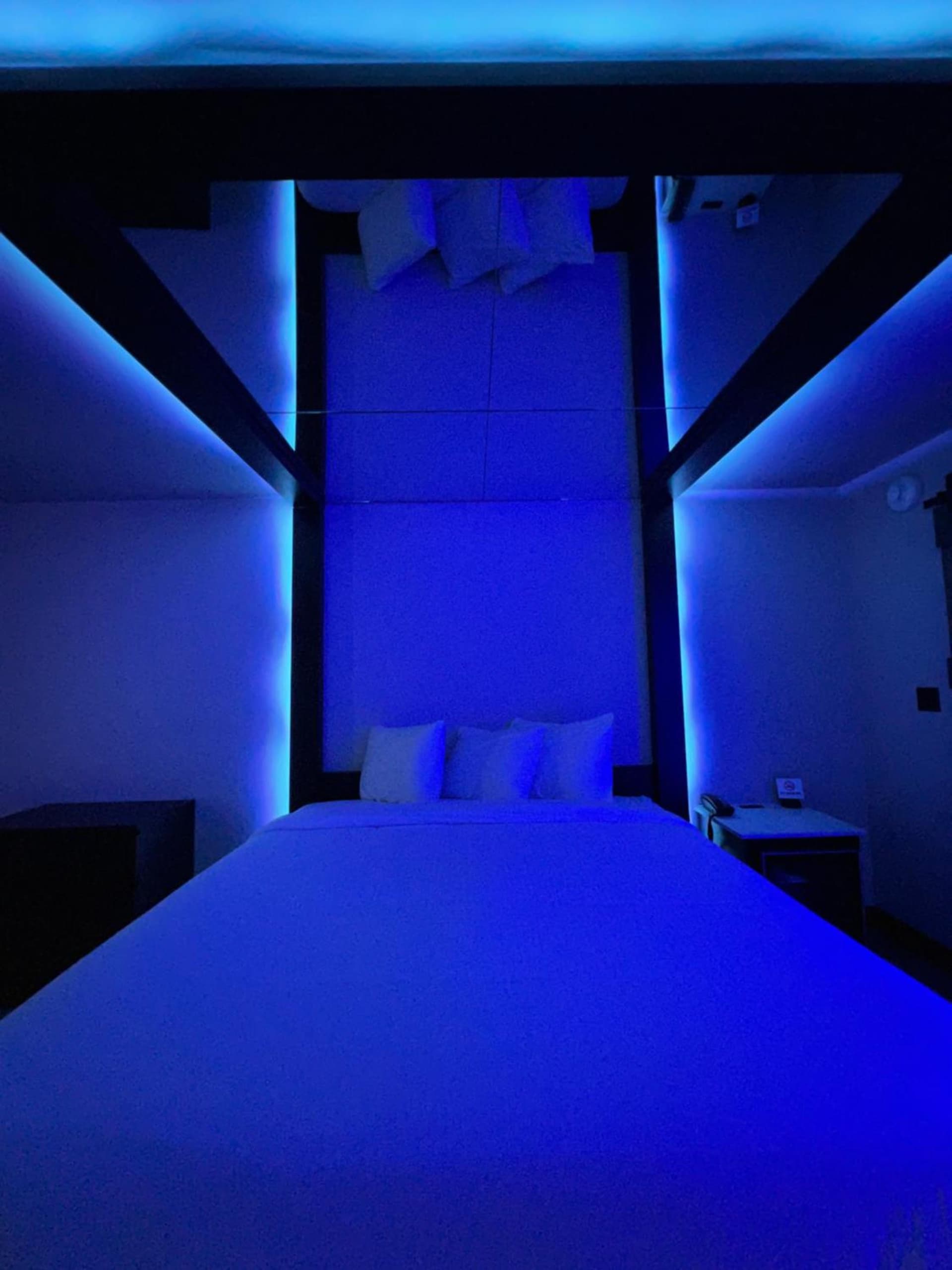 Imperial Suites, Adults Only gallery photo in Jackson, MS — image 32