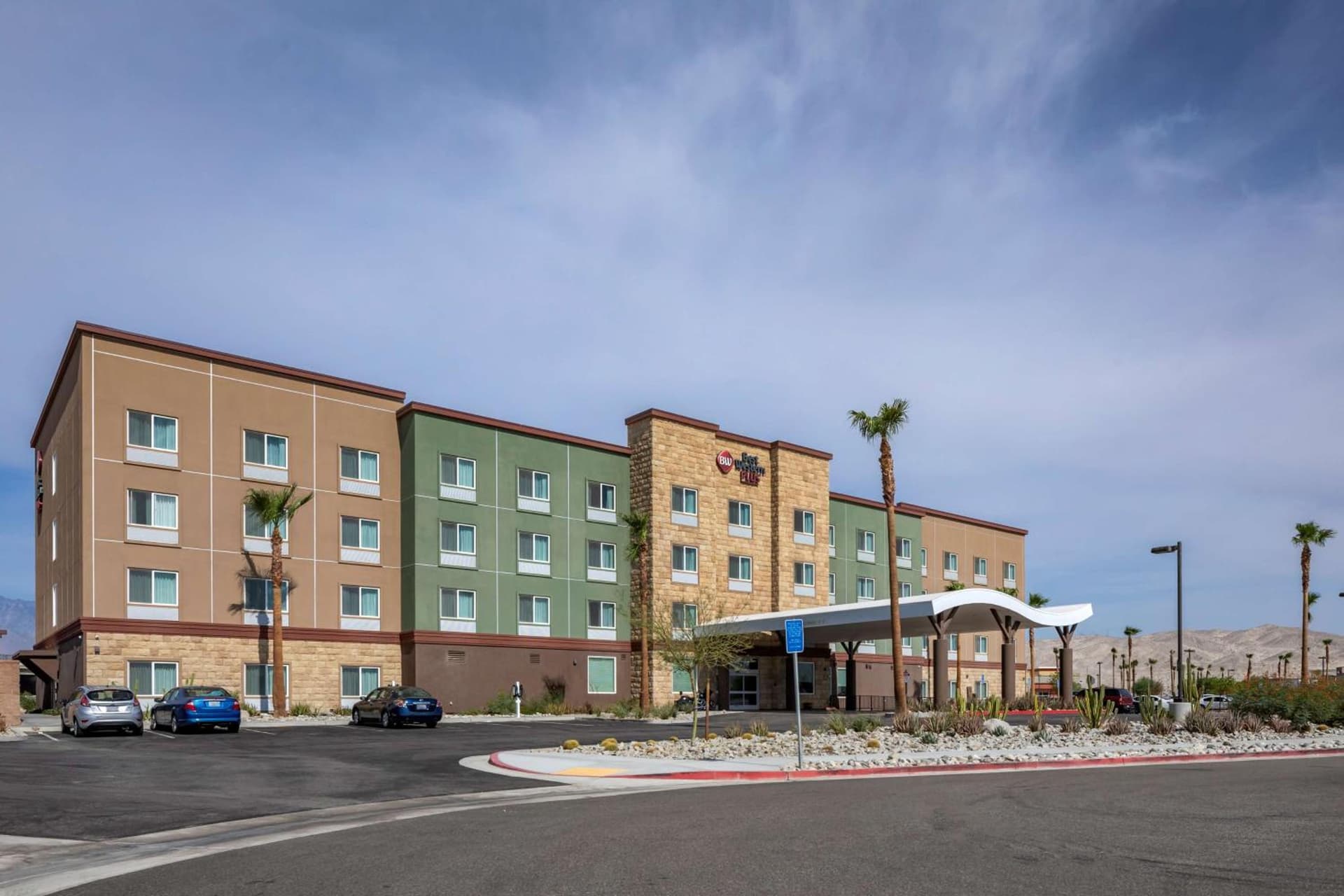 Best Western Plus Coachella Valley Inn & Suites gallery photo in Cathedral City, CA — image 30