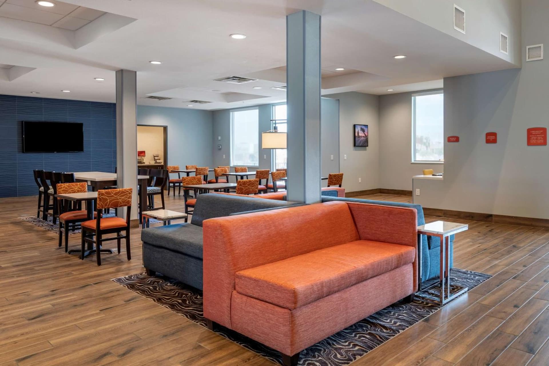 Best Western Plus Coachella Valley Inn & Suites property views in Cathedral City, CA — gallery photo 3
