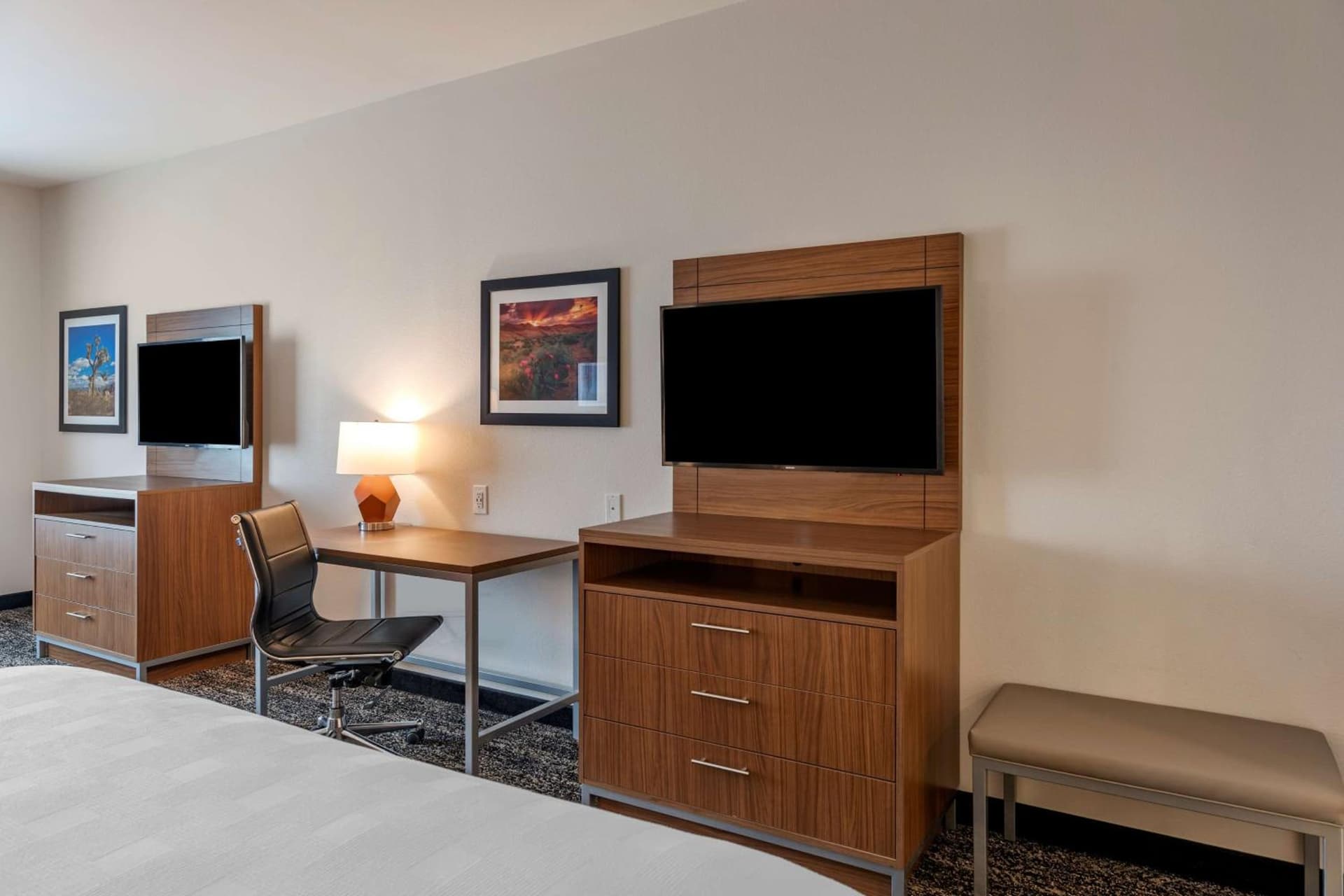 Best Western Plus Coachella Valley Inn & Suites gallery photo in Cathedral City, CA — image 11