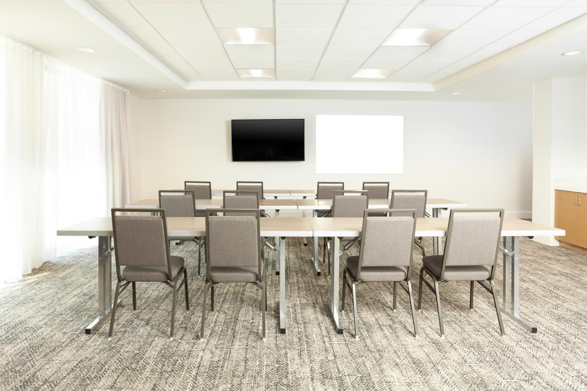 Staybridge Suites - San Bernardino - Loma Linda gallery photo in San Bernardino, CA — image 40