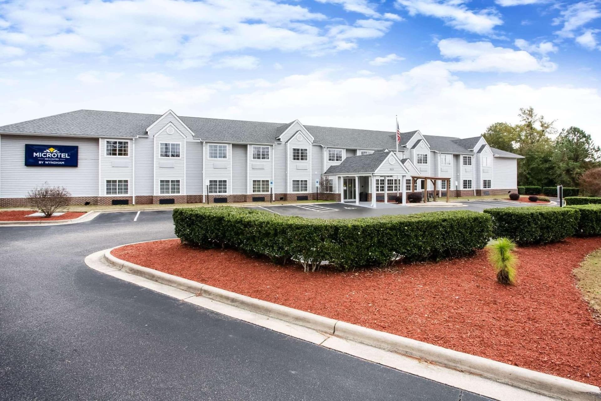 Microtel Inn & Suites by Wyndham Southern Pines Pinehurst interior in Southern Pines, NC — gallery photo 2
