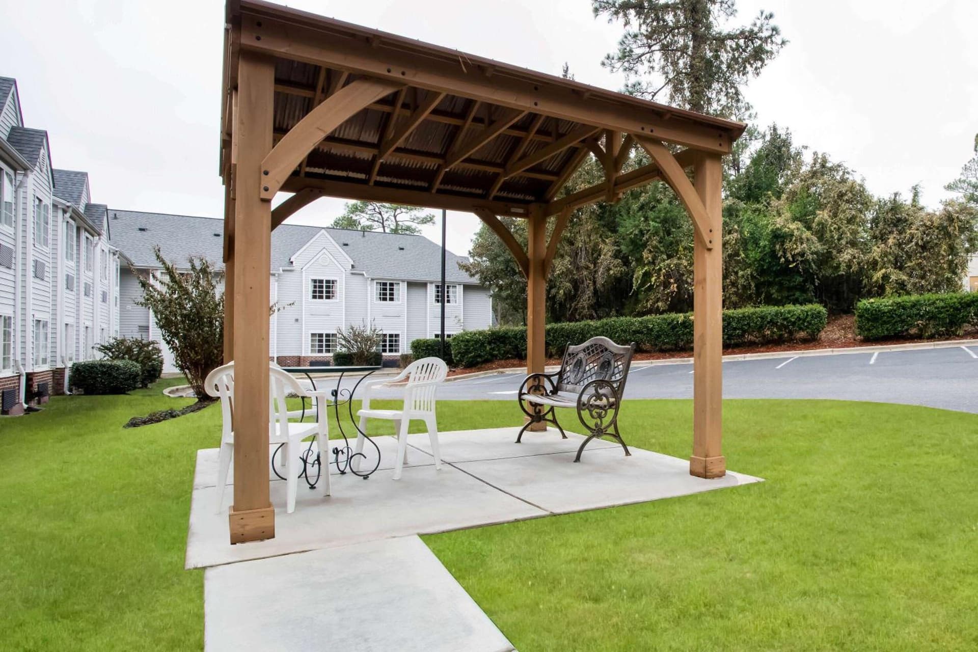 Microtel Inn & Suites by Wyndham Southern Pines Pinehurst interior in Southern Pines, NC — gallery photo 2