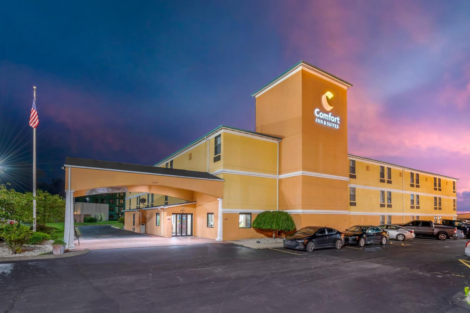 Comfort Inn & Suites Cincinnati Eastgate featured exterior or lobby in Eastgate, OH — similar hotel