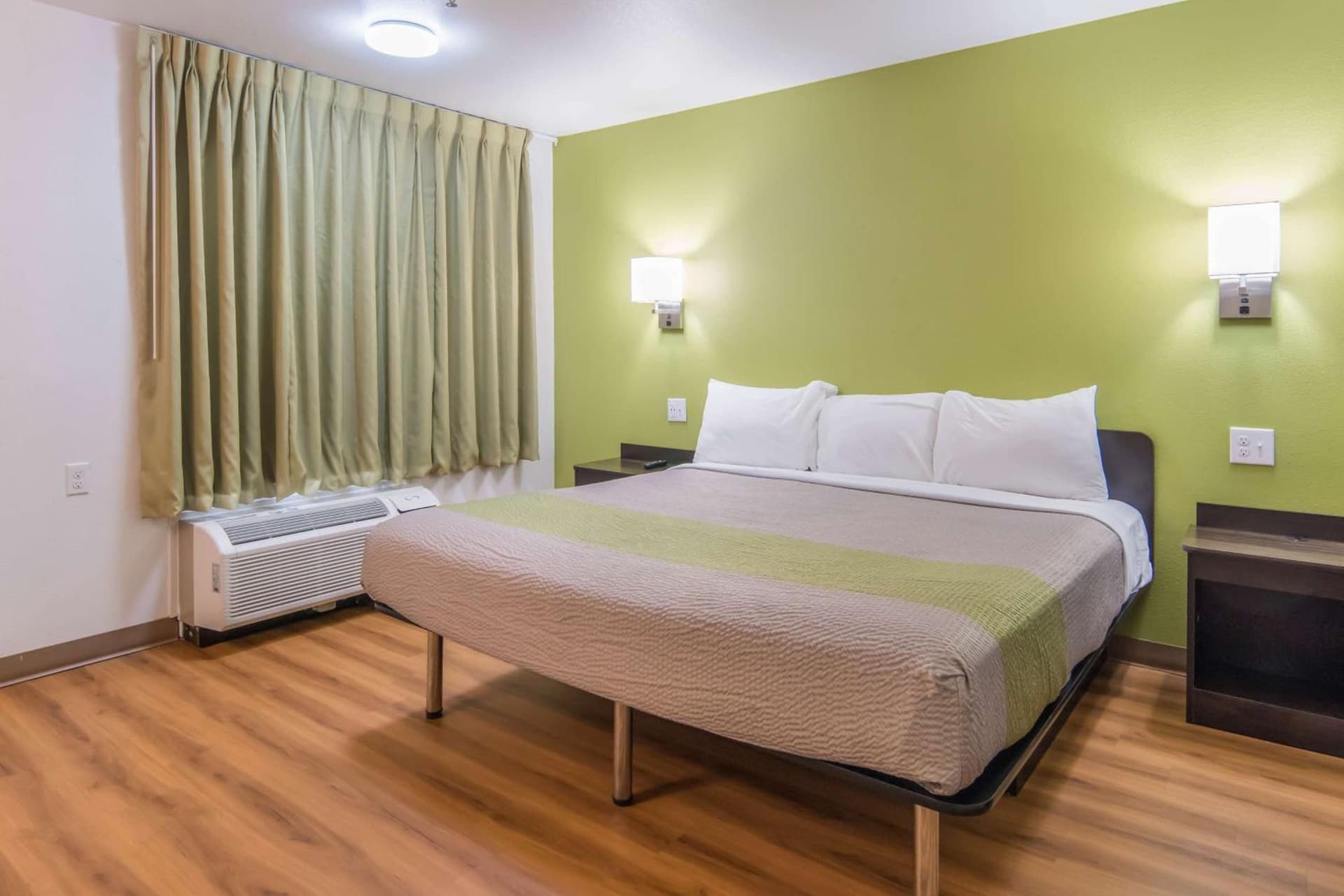 Motel 6 Abilene, TX - East interior in Abilene, TX — gallery photo 2