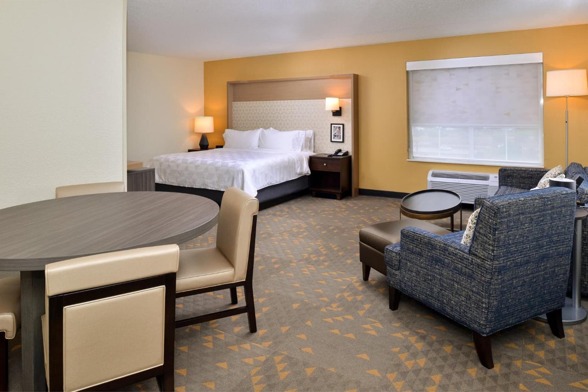 Holiday Inn Hotel & Suites Overland Park-Convention Center by IHG gallery photo in Overland Park, KS — image 51
