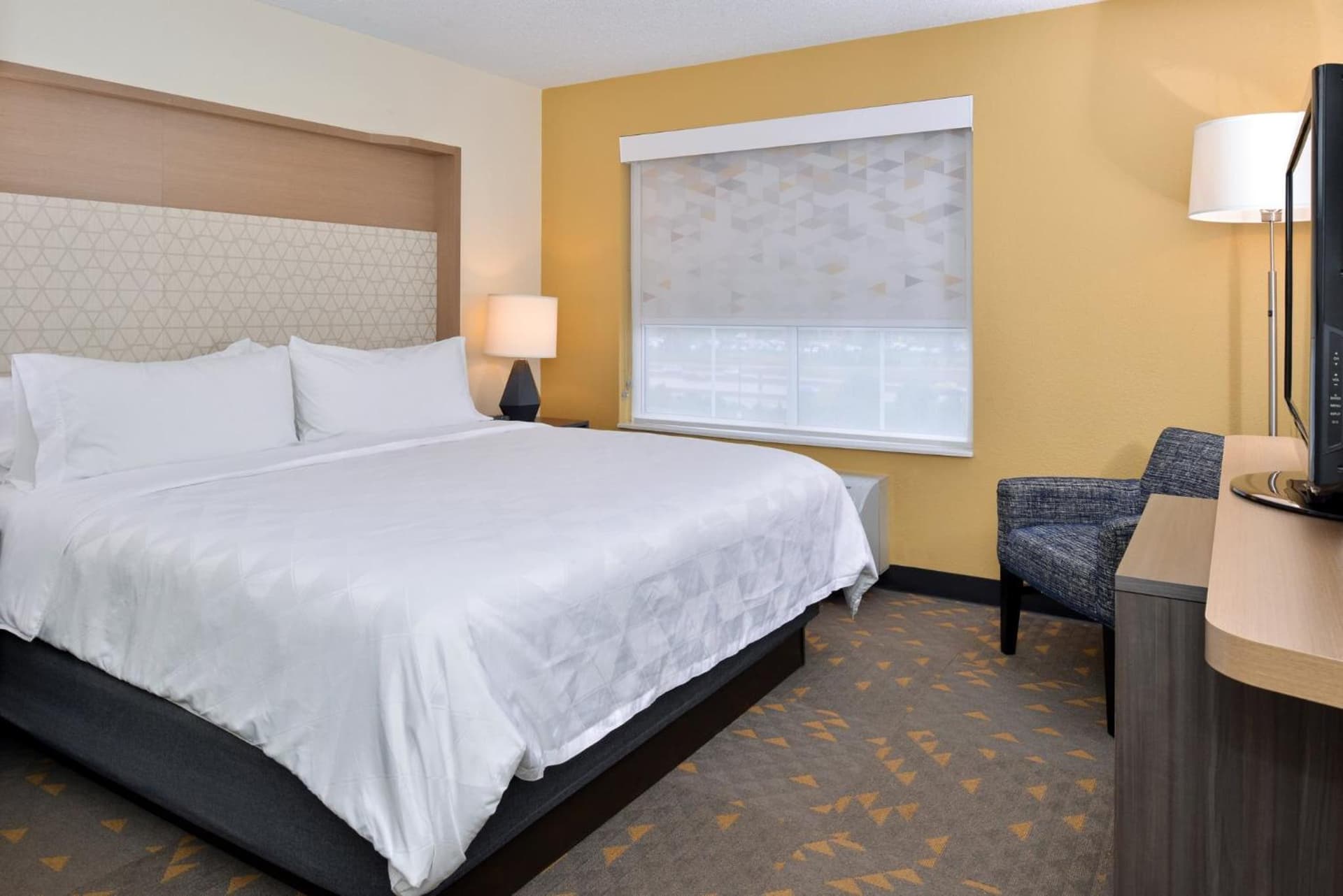 Holiday Inn Hotel & Suites Overland Park-Convention Center by IHG gallery photo in Overland Park, KS — image 9