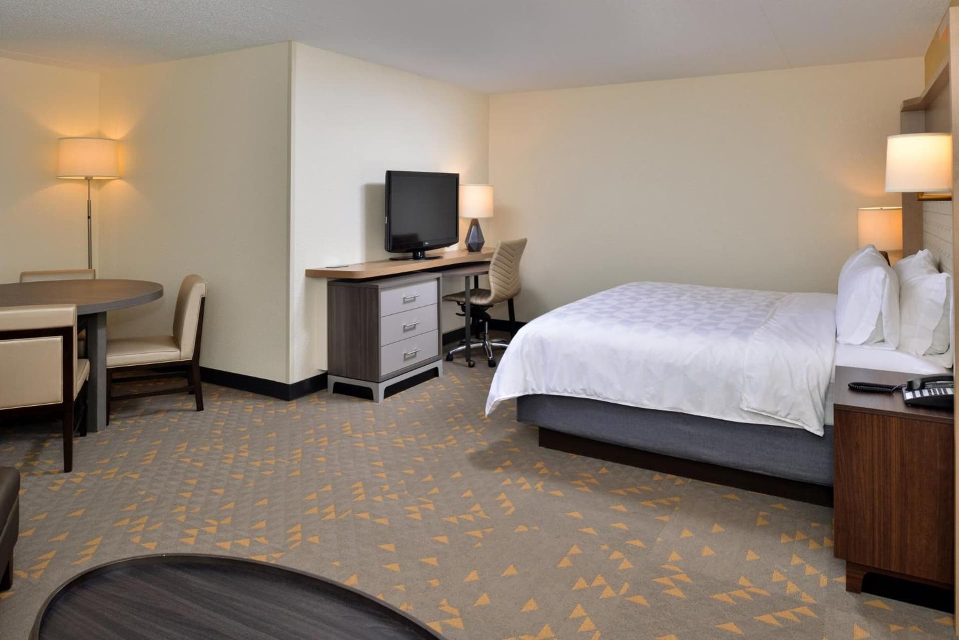 Holiday Inn Hotel & Suites Overland Park-Convention Center by IHG gallery photo in Overland Park, KS — image 50