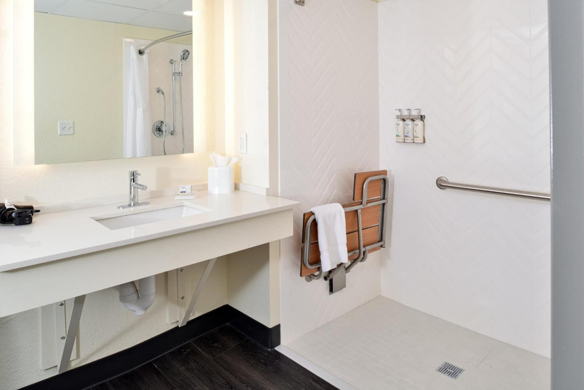 Holiday Inn Hotel & Suites Overland Park-Convention Center by IHG gallery photo in Overland Park, KS — image 45