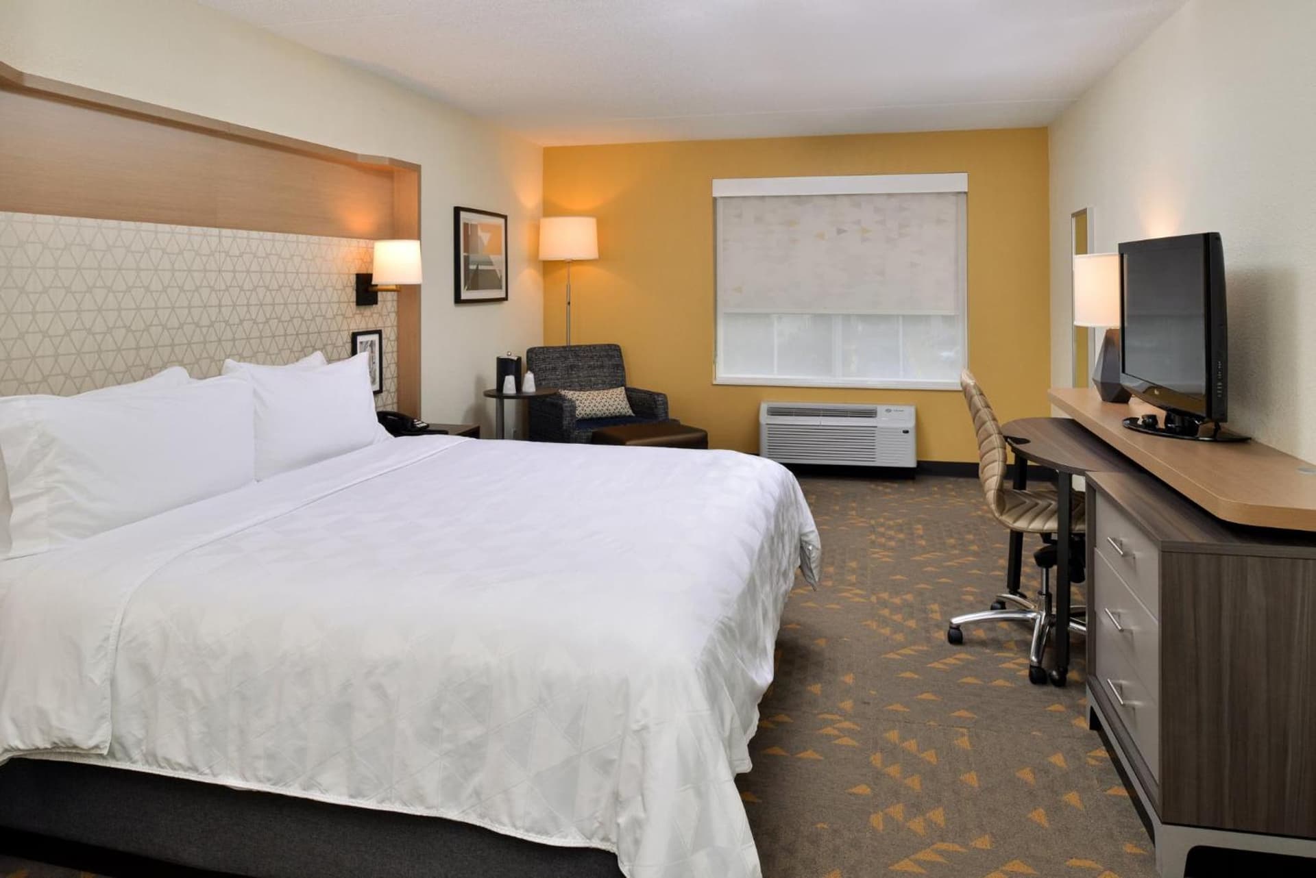 Holiday Inn Hotel & Suites Overland Park-Convention Center by IHG gallery photo in Overland Park, KS — image 67