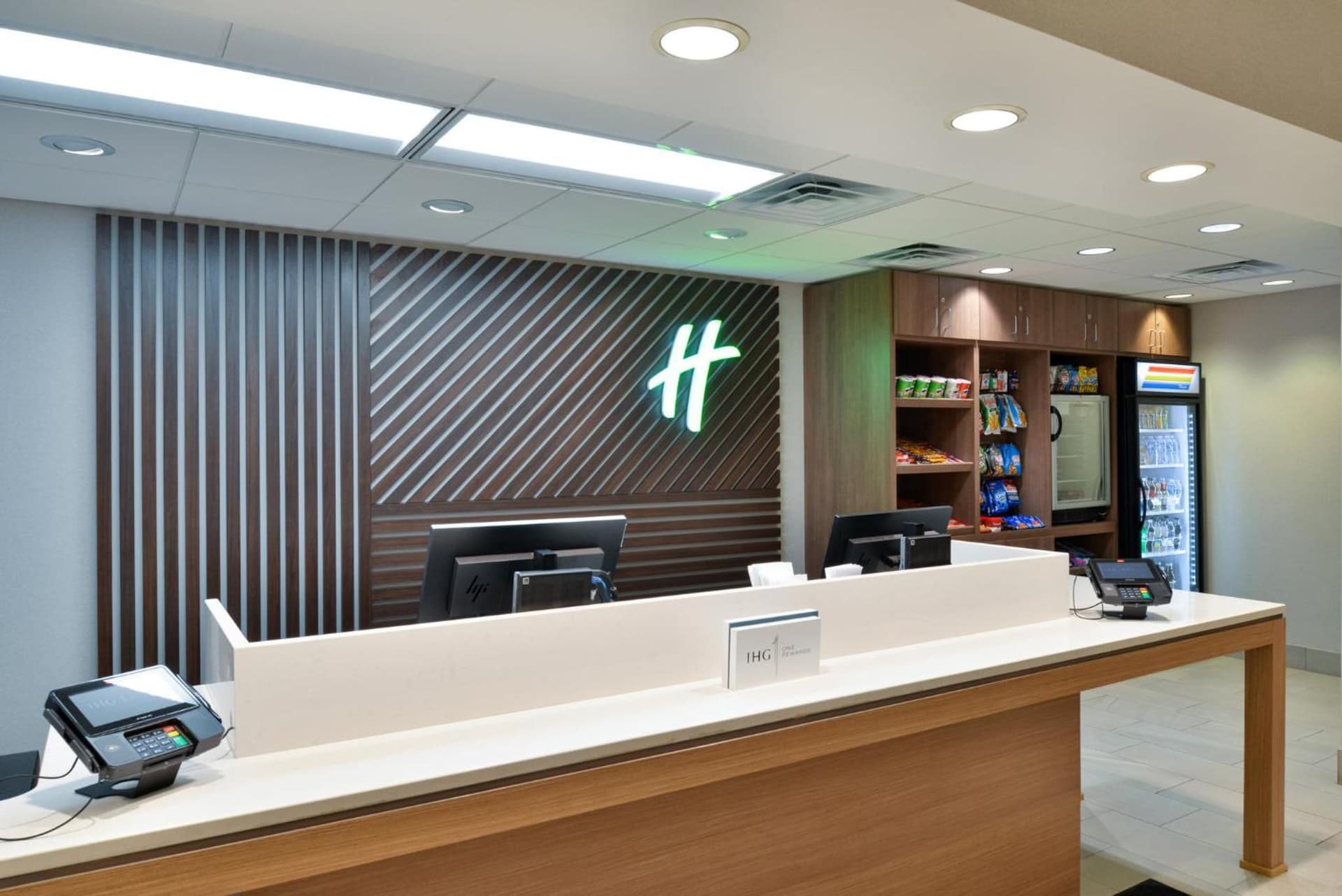 Holiday Inn Hotel & Suites Overland Park-Convention Center by IHG gallery photo in Overland Park, KS — image 23
