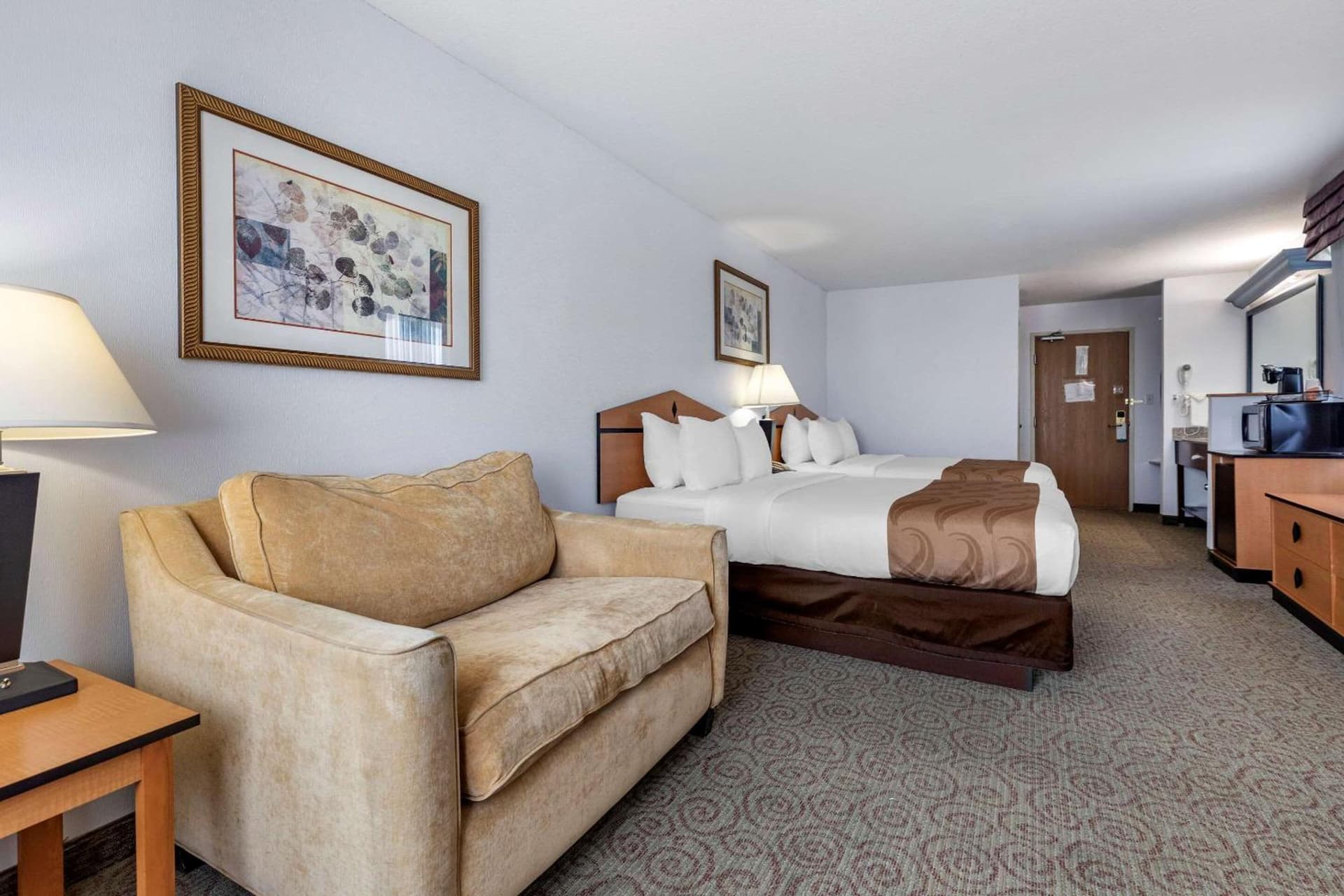 Quality Inn & Suites Denver Airport - Gateway Park property views in Aurora, CO — gallery photo 3