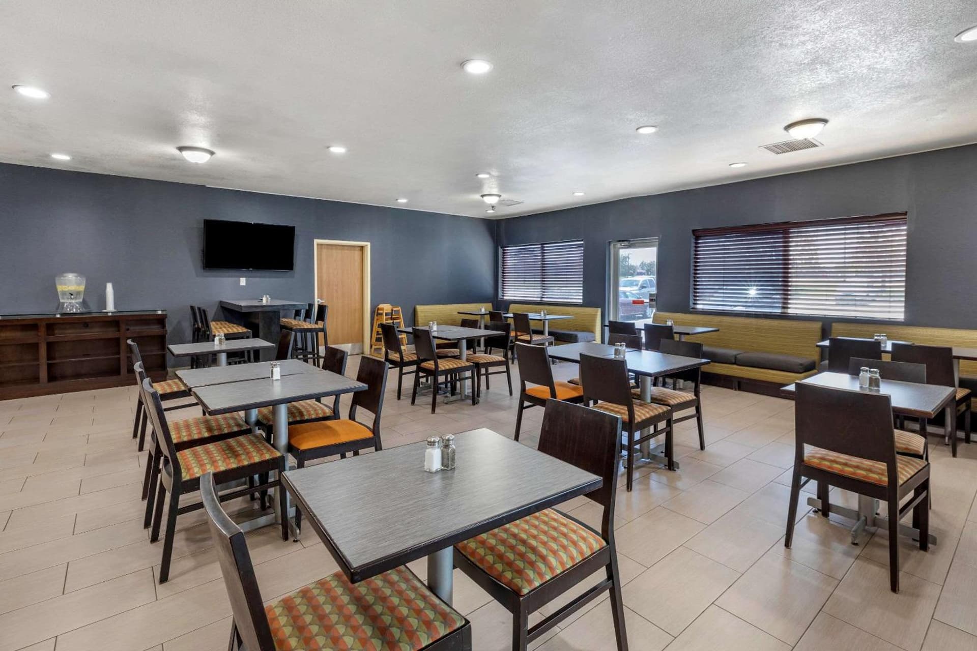 Quality Inn & Suites Denver Airport - Gateway Park gallery photo in Aurora, CO — image 18