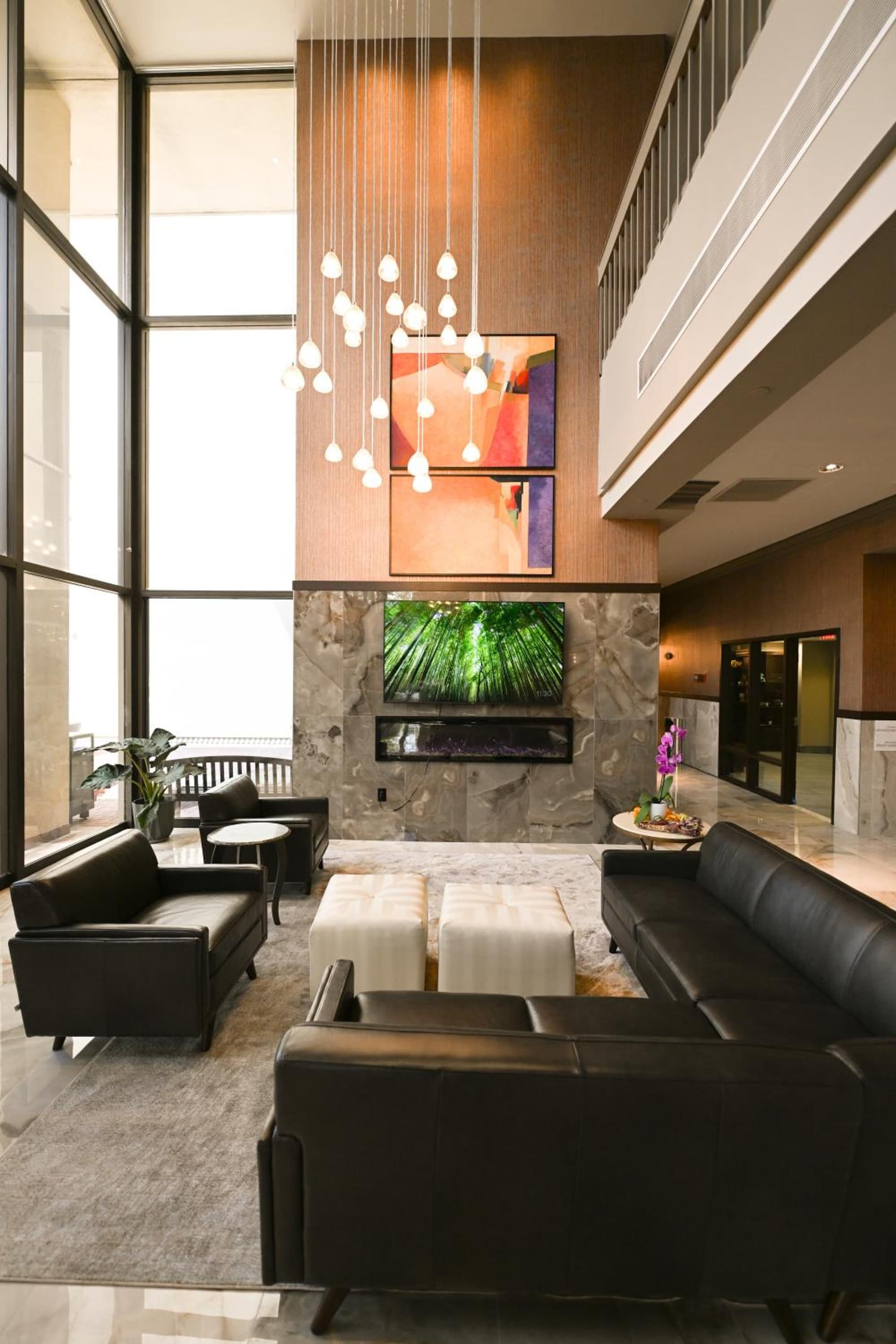 Grand Laurel Hotel interior in Mount Laurel, NJ — gallery photo 2