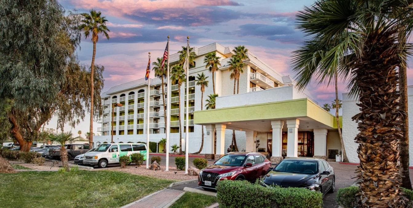 Holiday Inn Phoenix-Mesa Chandler by IHG interior in Mesa, AZ — gallery photo 2