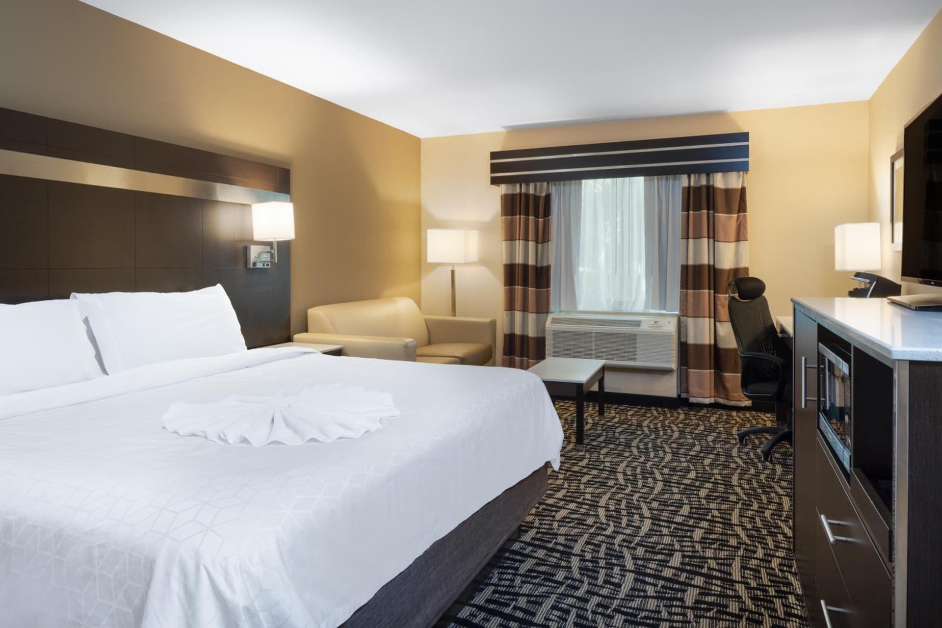 Holiday Inn Poughkeepsie by IHG gallery photo in Poughkeepsie, NY — image 38