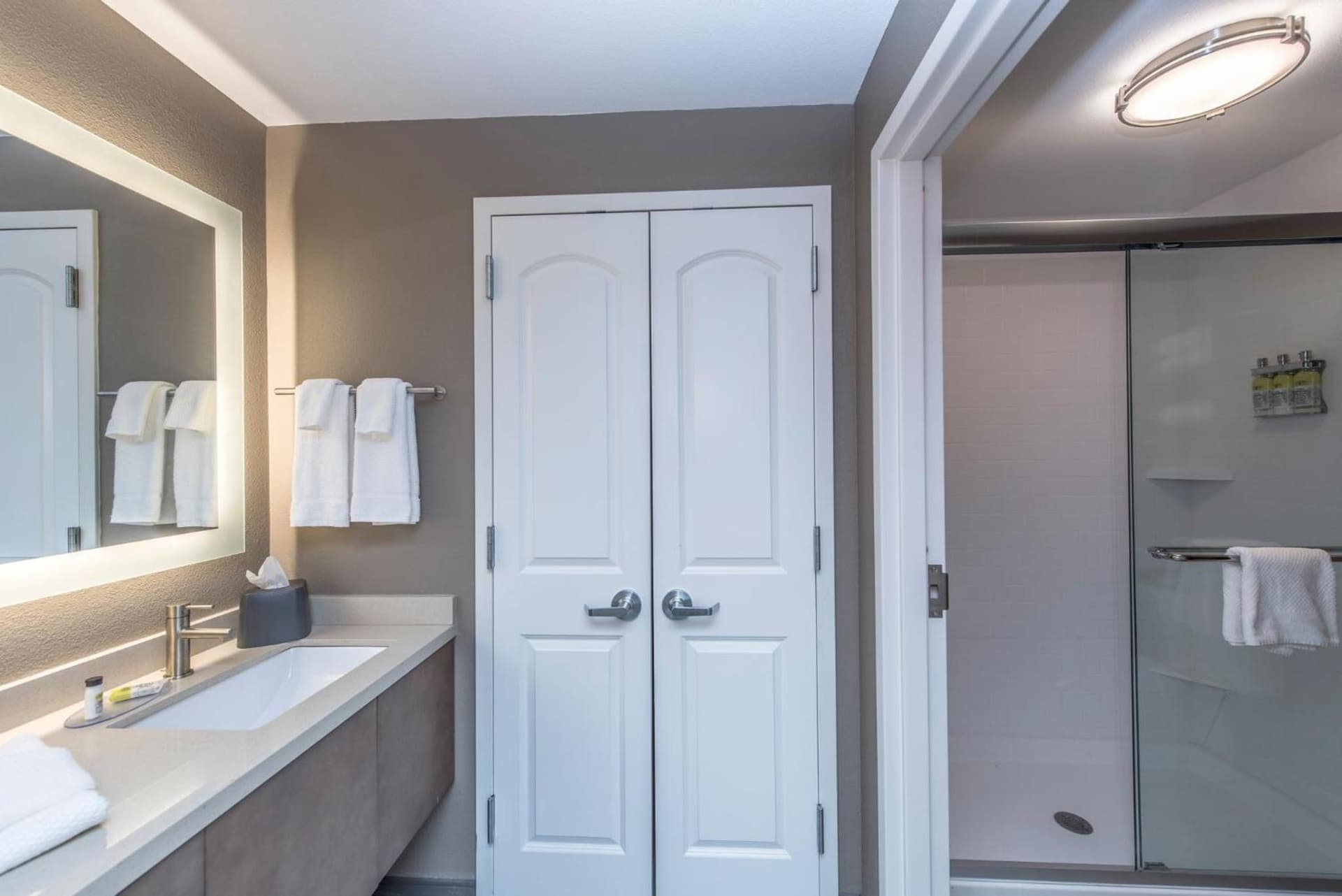 Staybridge Suites Charleston - Mount Pleasant by IHG gallery photo in Mount Pleasant, SC — image 36