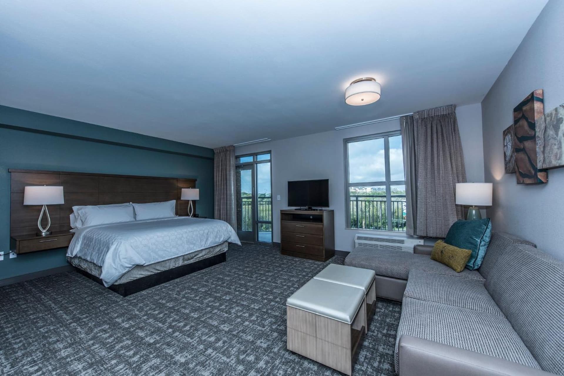 Staybridge Suites Charleston - Mount Pleasant by IHG gallery photo in Mount Pleasant, SC — image 7