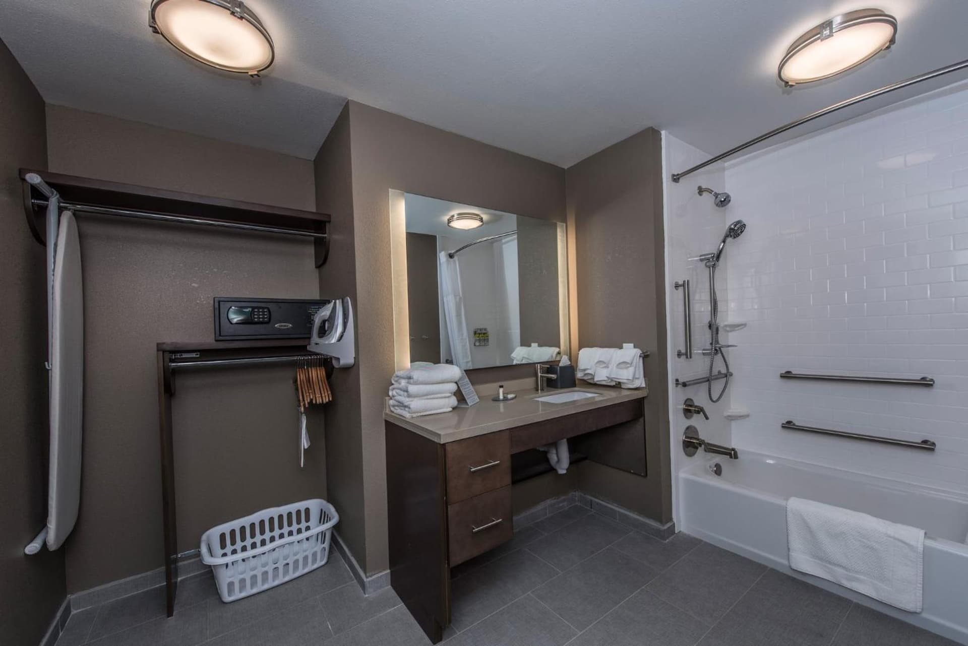 Staybridge Suites Charleston - Mount Pleasant by IHG gallery photo in Mount Pleasant, SC — image 46