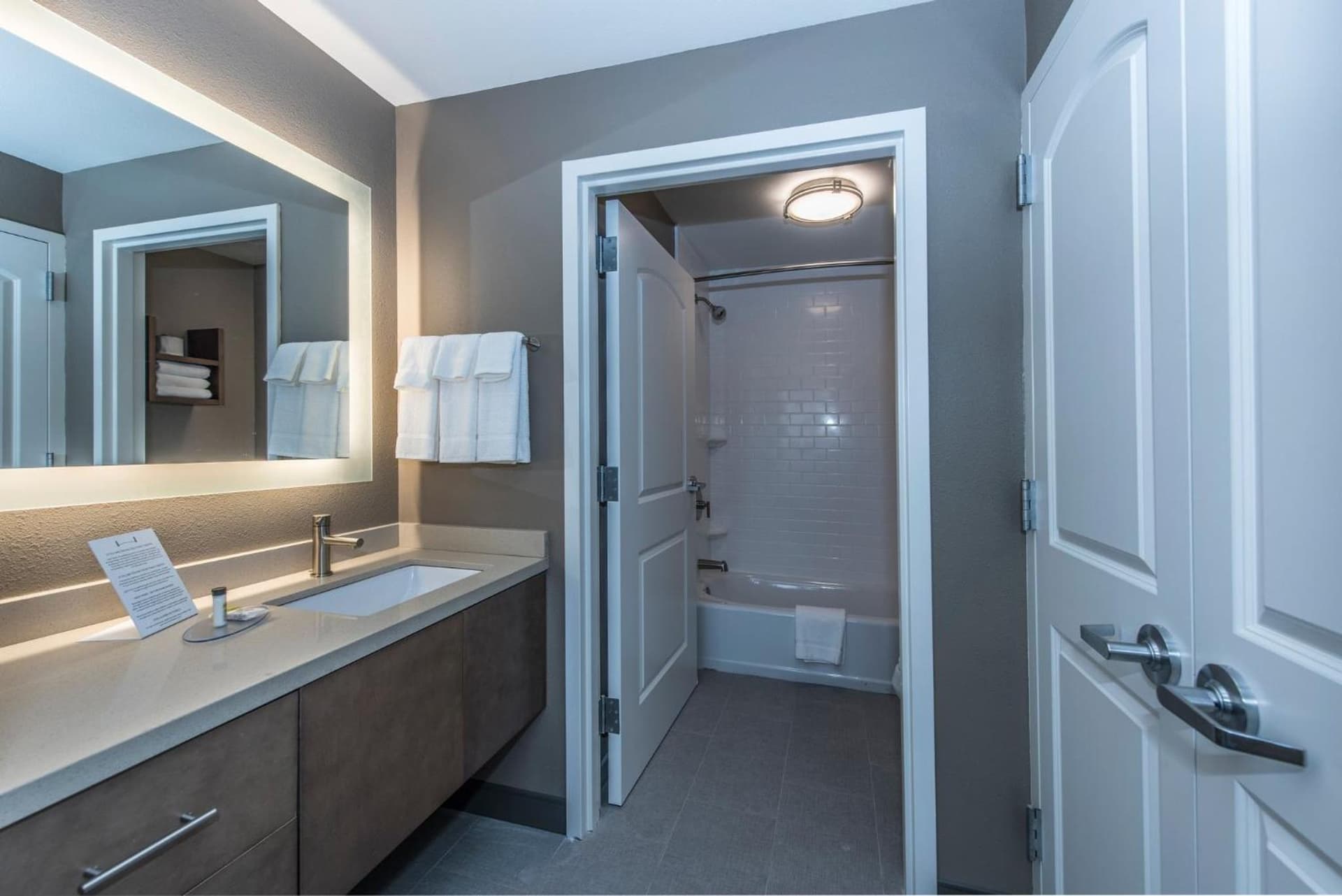 Staybridge Suites Charleston - Mount Pleasant by IHG gallery photo in Mount Pleasant, SC — image 50