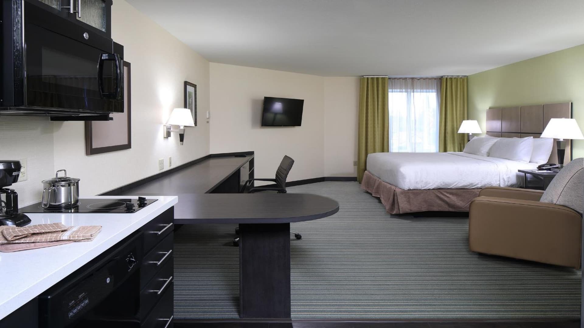 Candlewood Suites - Newark South - University Area by IHG gallery photo in Newark, DE — image 6