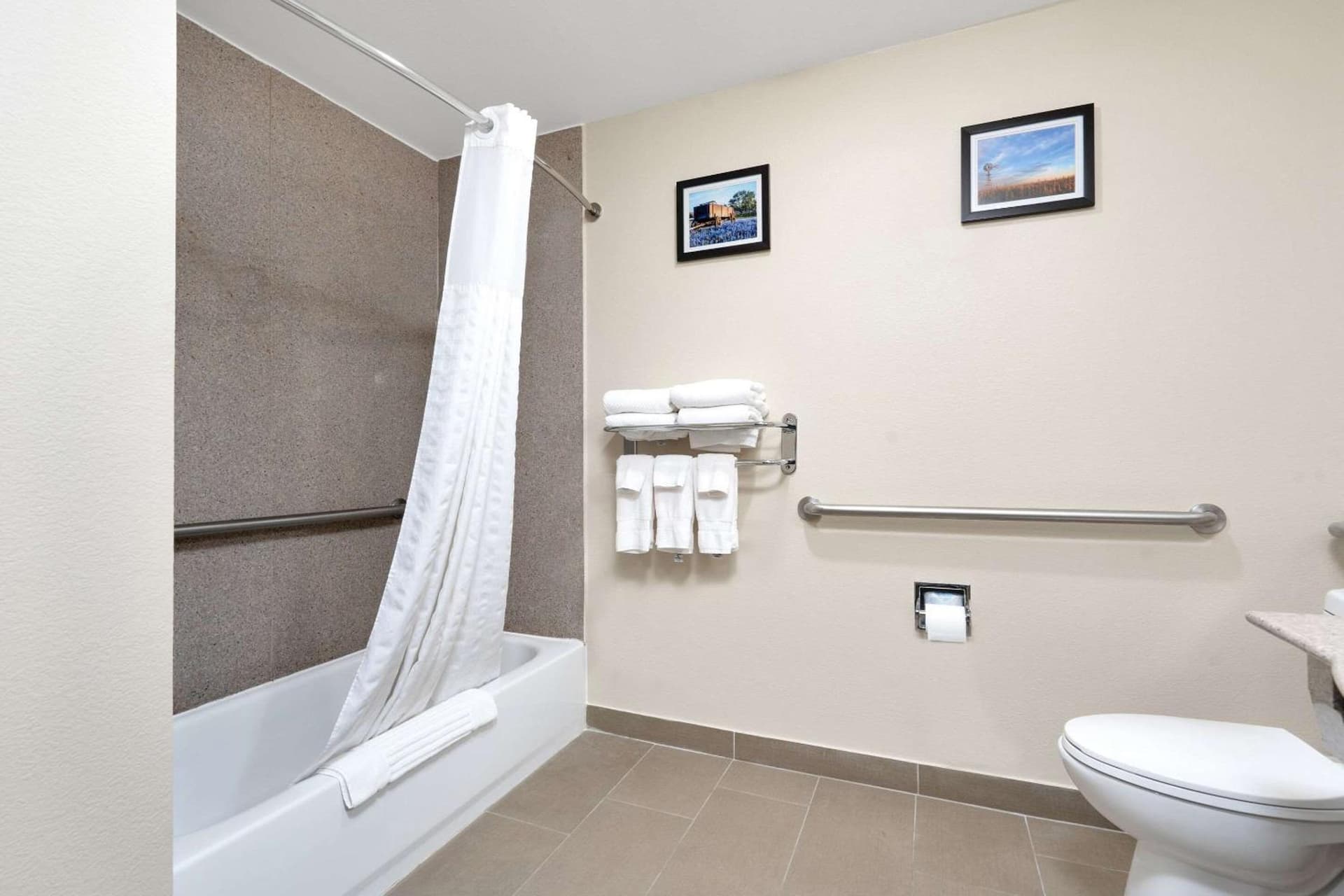 Comfort Suites University gallery photo in Abilene, TX — image 46