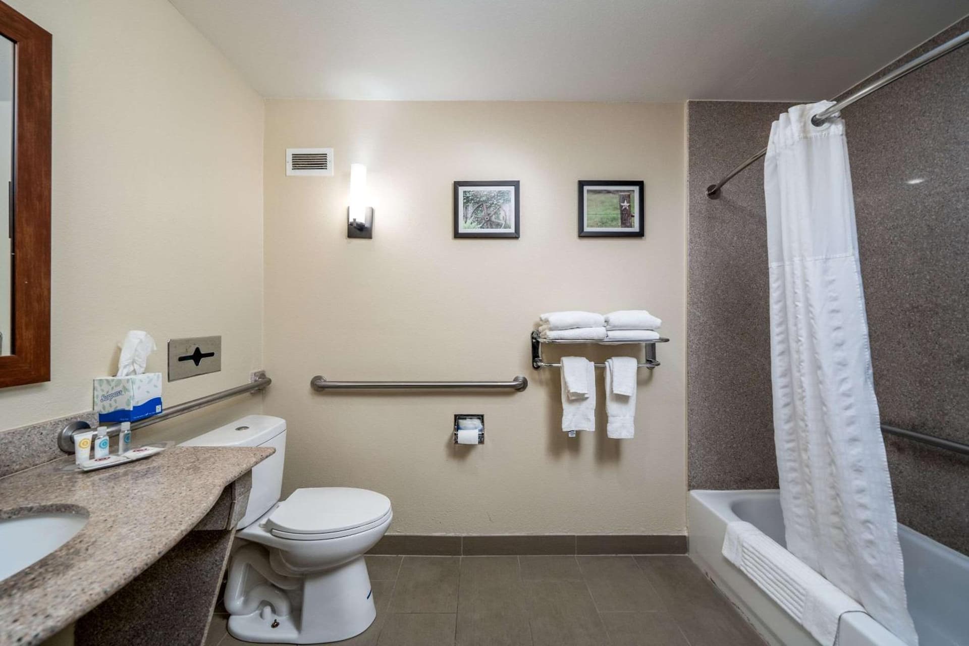 Comfort Suites University gallery photo in Abilene, TX — image 41