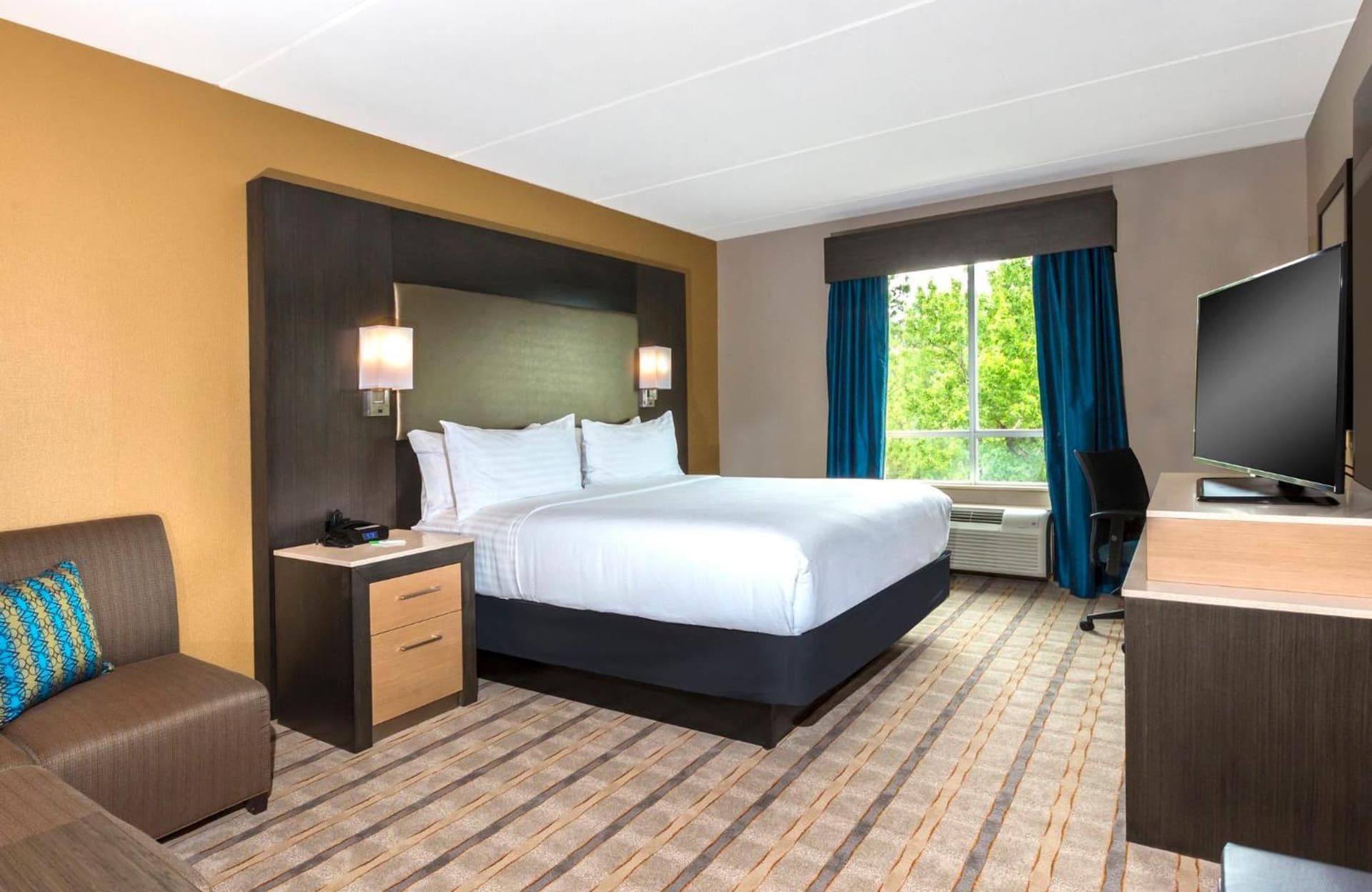Crowne Plaza Shenandoah - Woodlands Area by IHG gallery photo in The Woodlands, TX — image 36