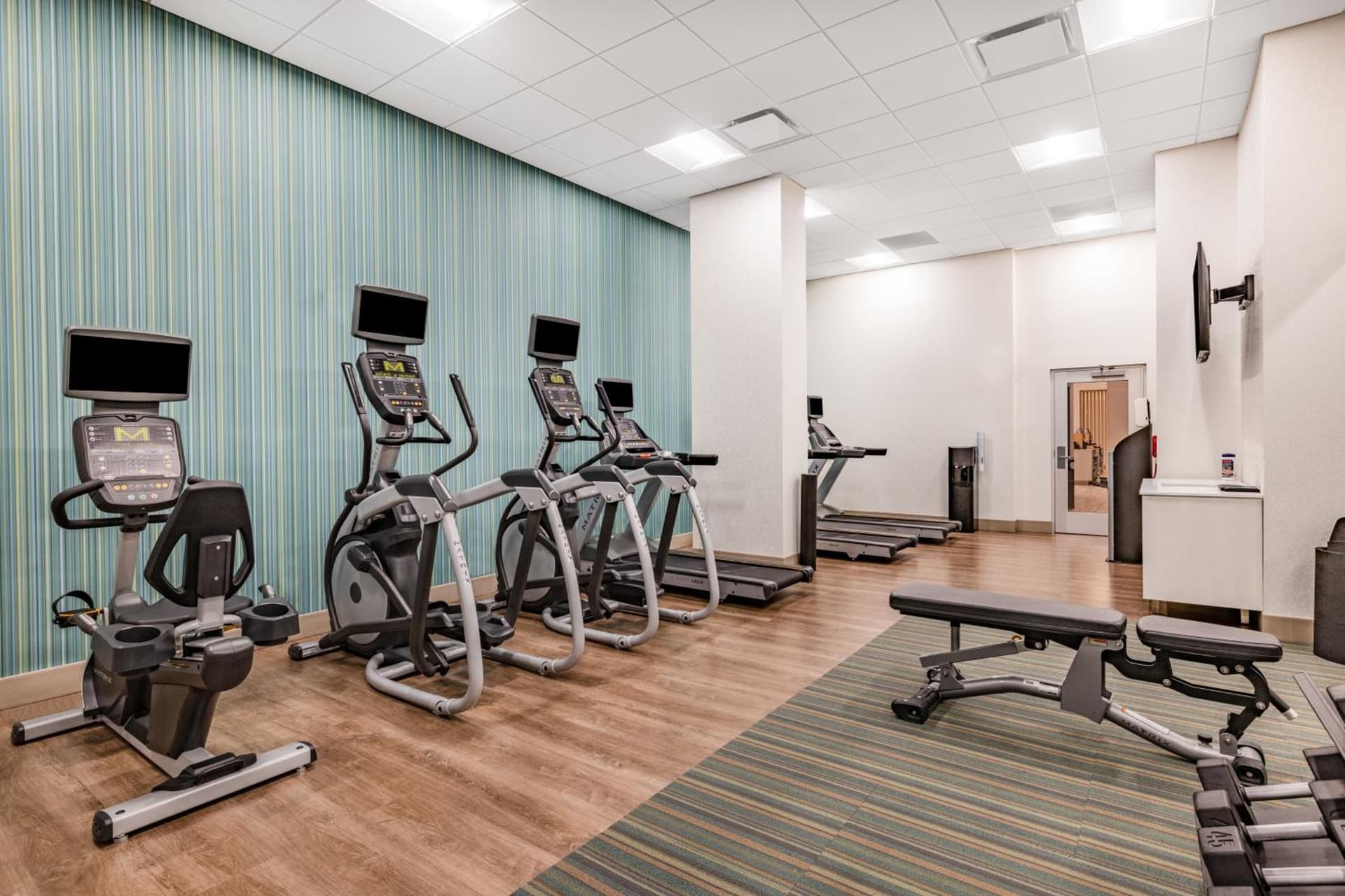 Holiday Inn Express & Suites - Lincoln Downtown by IHG gallery photo in Lincoln, NE — image 38
