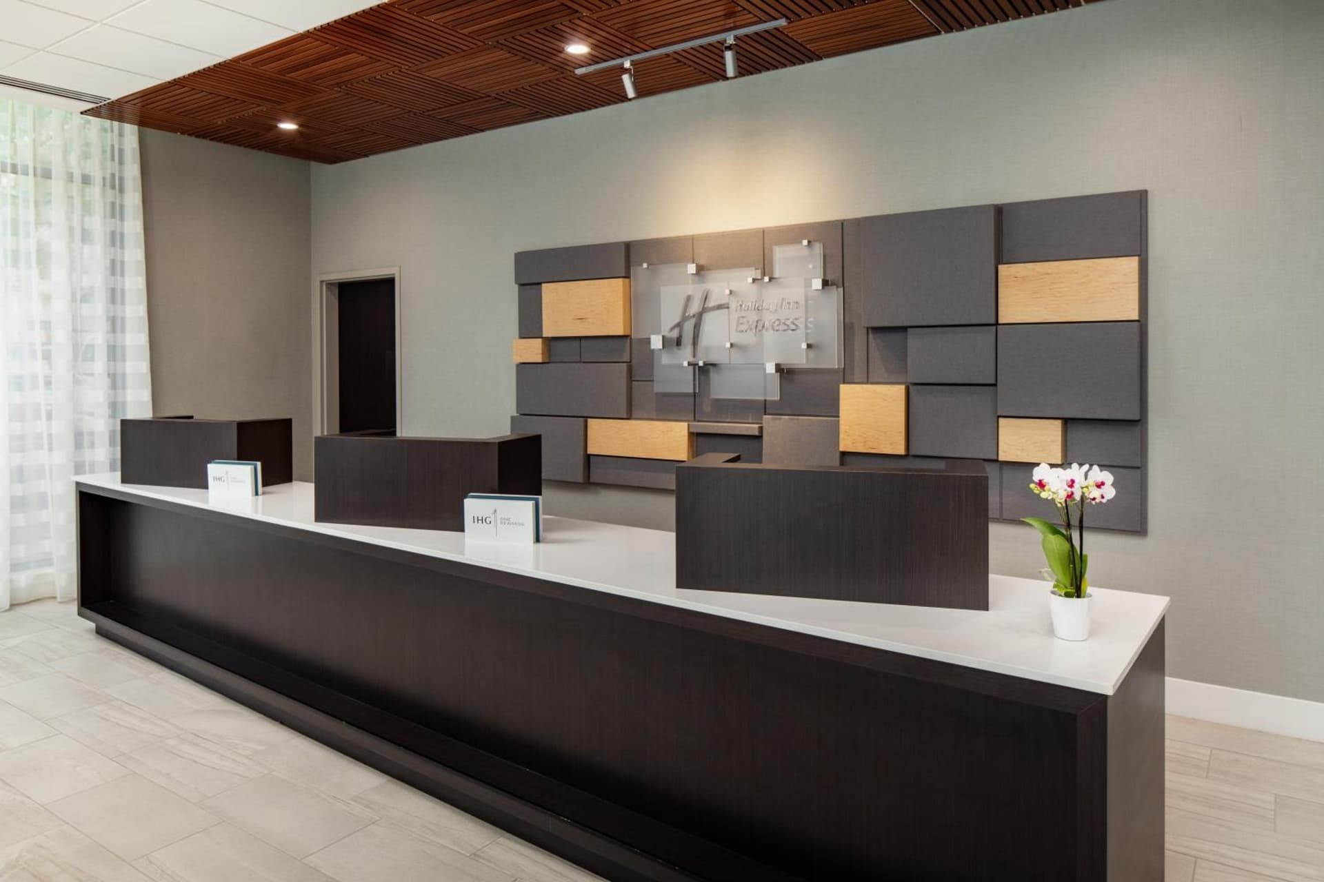 Holiday Inn Express Washington DC Downtown by IHG property views in Washington, DC — gallery photo 3