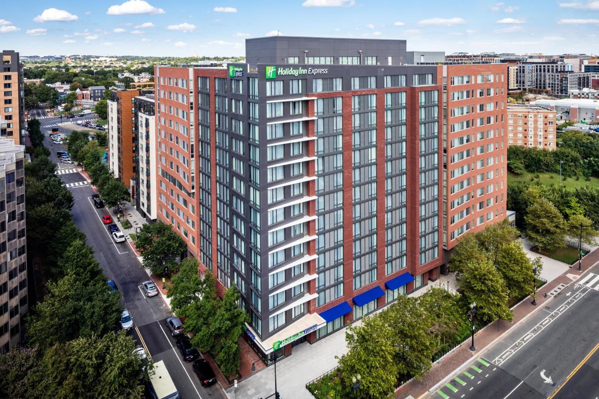 Holiday Inn Express Washington DC Downtown by IHG interior in Washington, DC — gallery photo 2