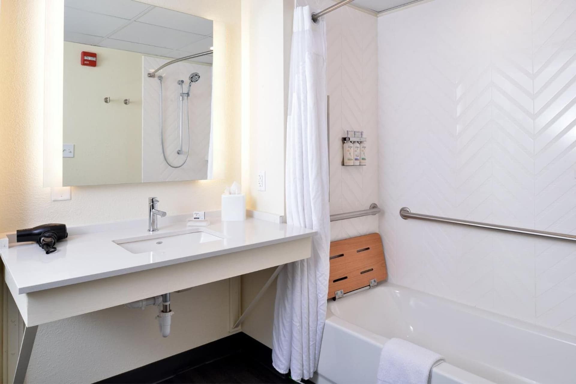 Holiday Inn Hotel & Suites Overland Park-Convention Center by IHG gallery photo in Overland Park, KS — image 49