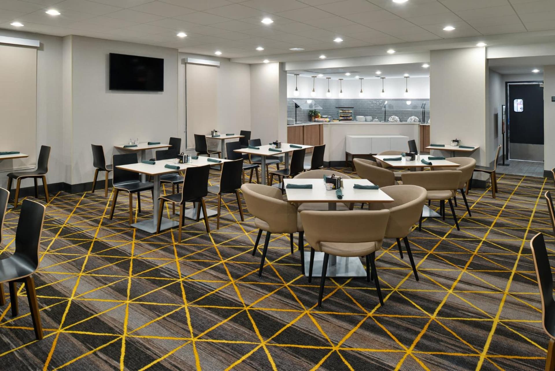 Holiday Inn Hotel & Suites Overland Park-Convention Center by IHG gallery photo in Overland Park, KS — image 72