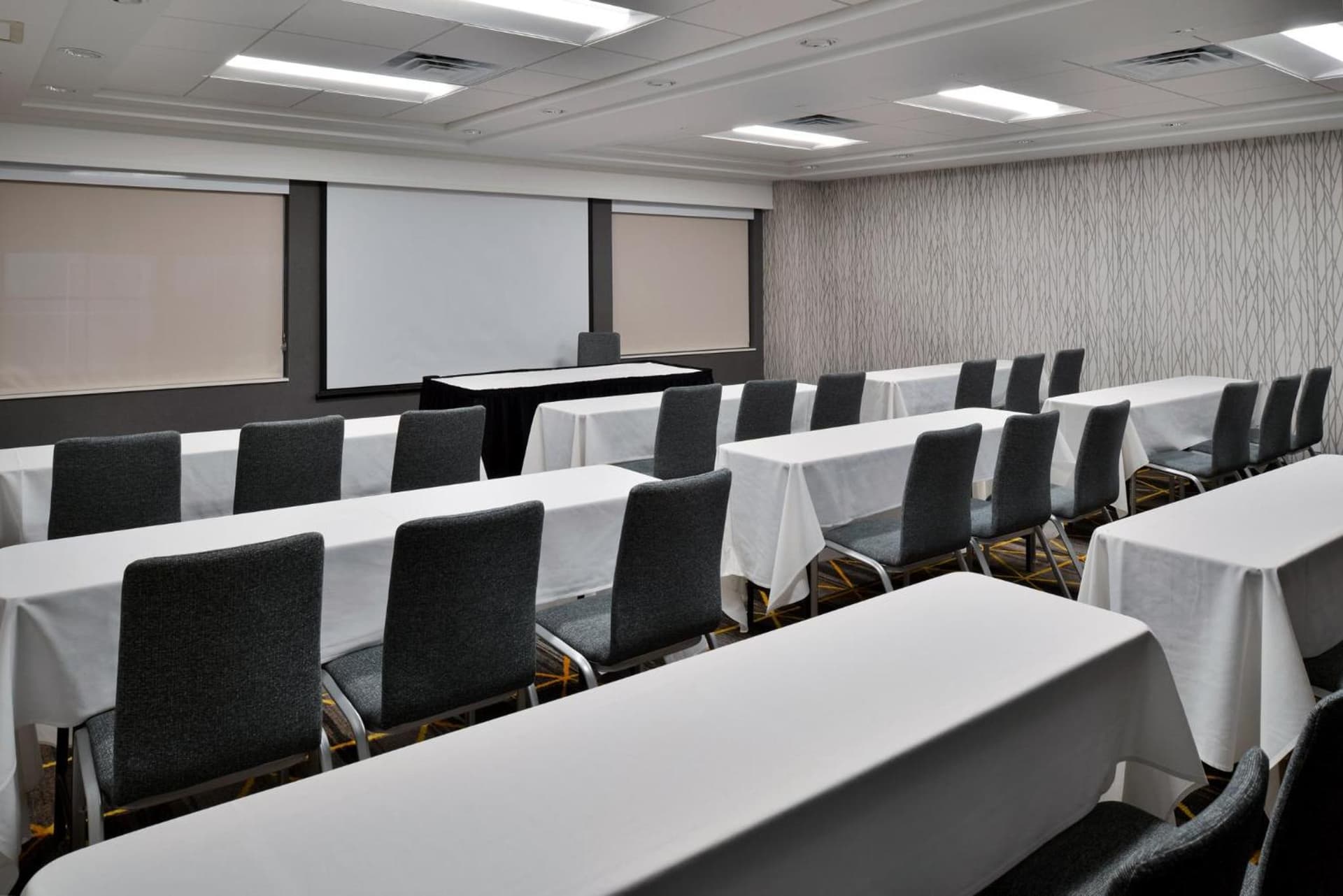 Holiday Inn Hotel & Suites Overland Park-Convention Center by IHG gallery photo in Overland Park, KS — image 16