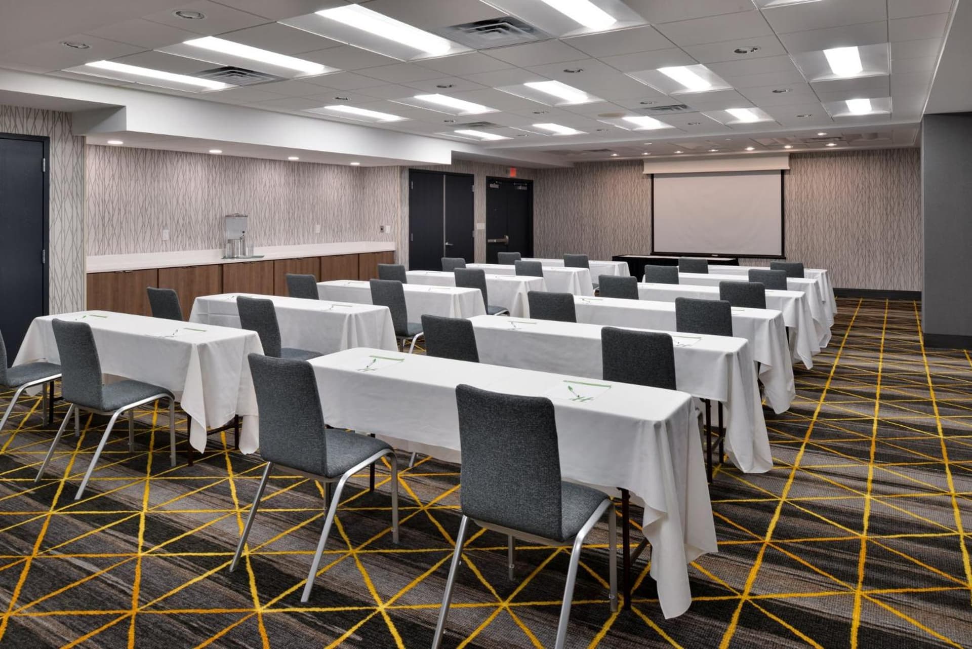 Holiday Inn Hotel & Suites Overland Park-Convention Center by IHG gallery photo in Overland Park, KS — image 5