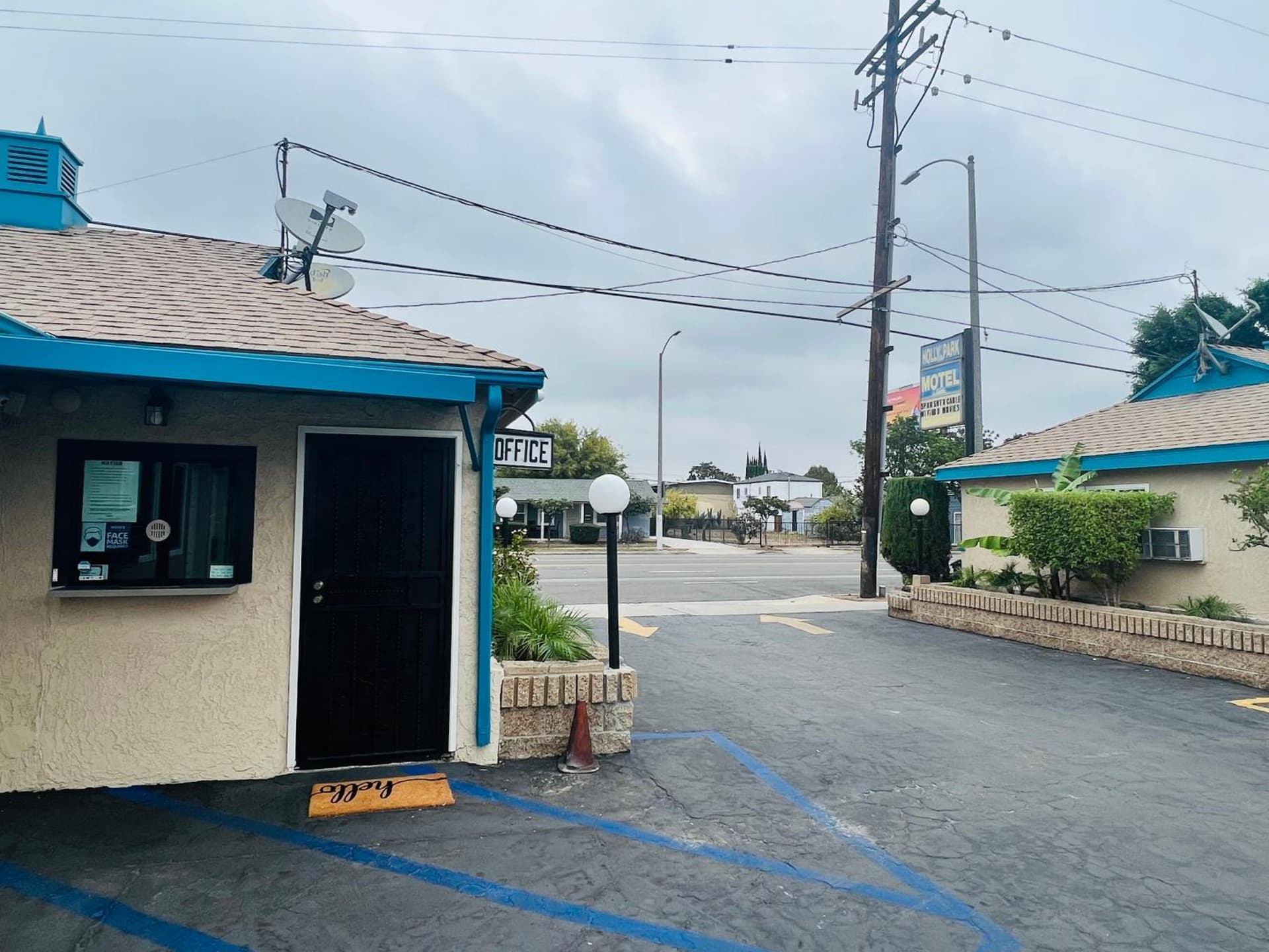 Holly Park Motel near LAX gallery photo in Inglewood, CA — image 6
