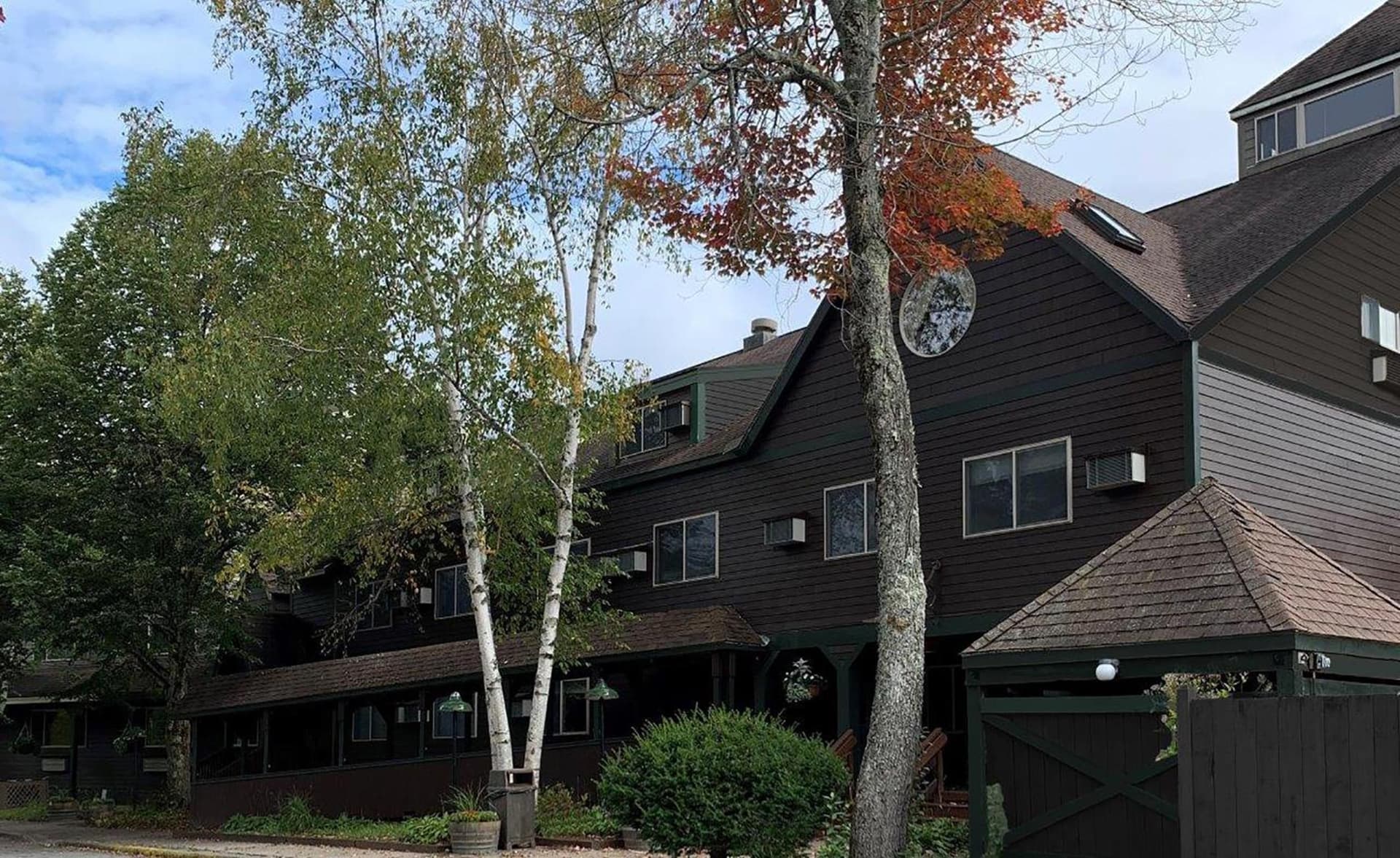 Snowy Owl Inn — hotel in Waterville, Maine