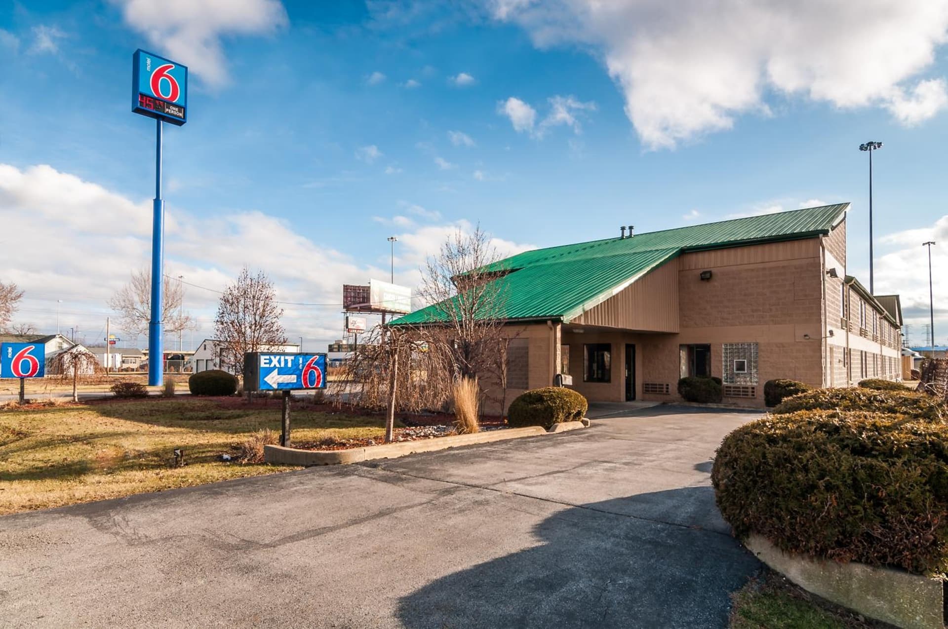 Motel 6-Lansing, IL - Chicago South interior in Lansing, IL — gallery photo 2