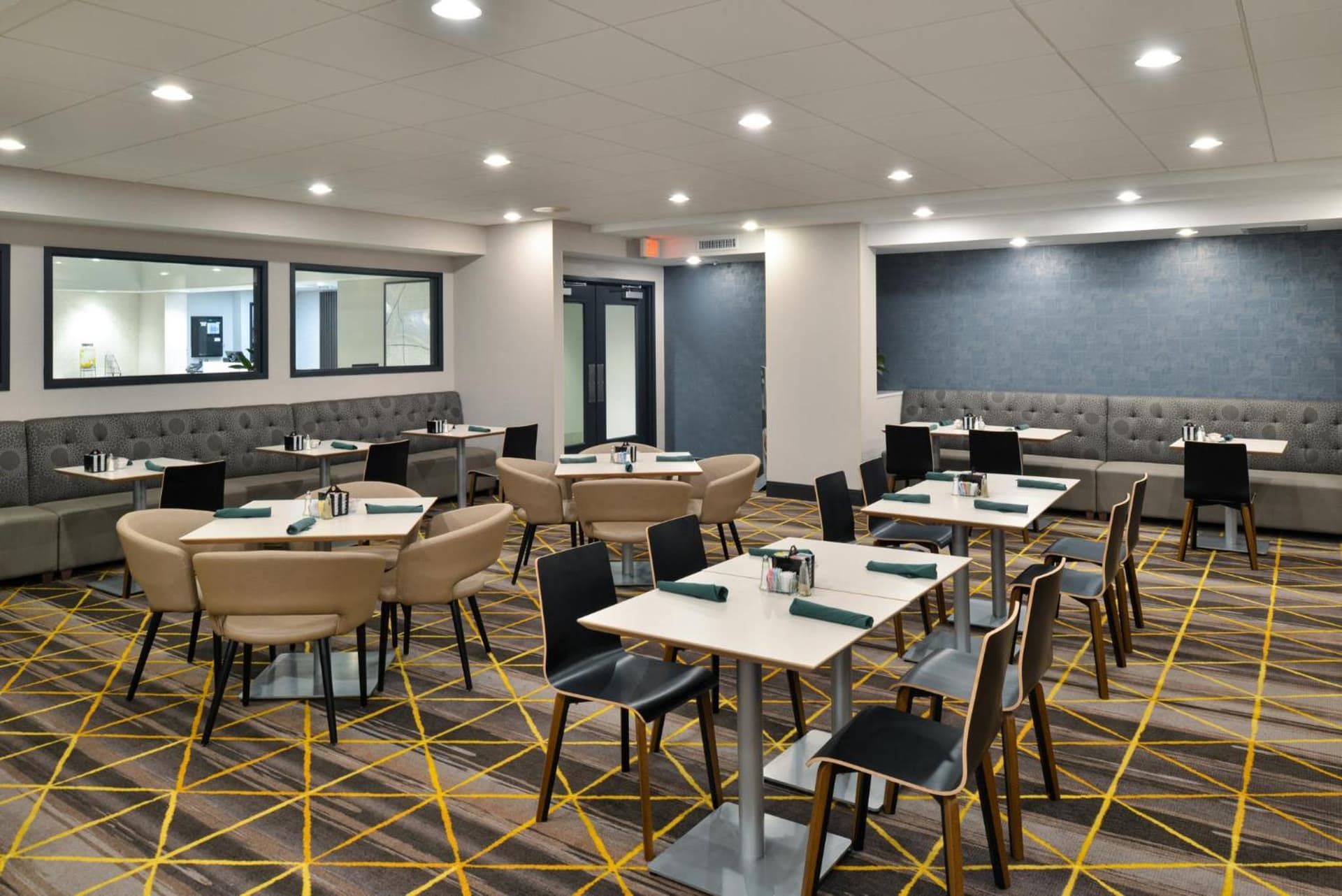 Holiday Inn Hotel & Suites Overland Park-Convention Center by IHG gallery photo in Overland Park, KS — image 73