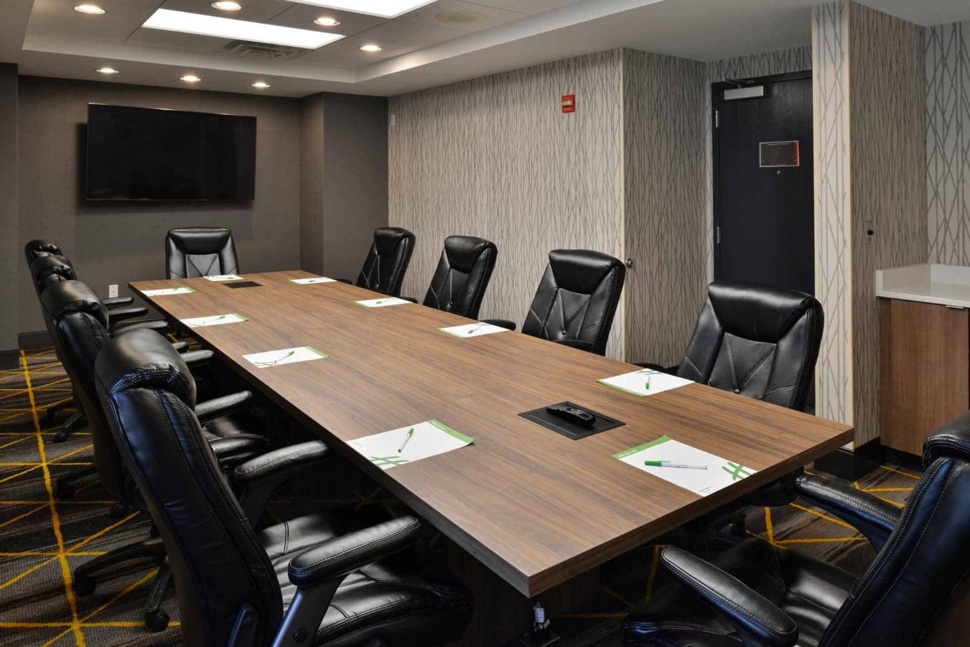 Holiday Inn Hotel & Suites Overland Park-Convention Center by IHG gallery photo in Overland Park, KS — image 82