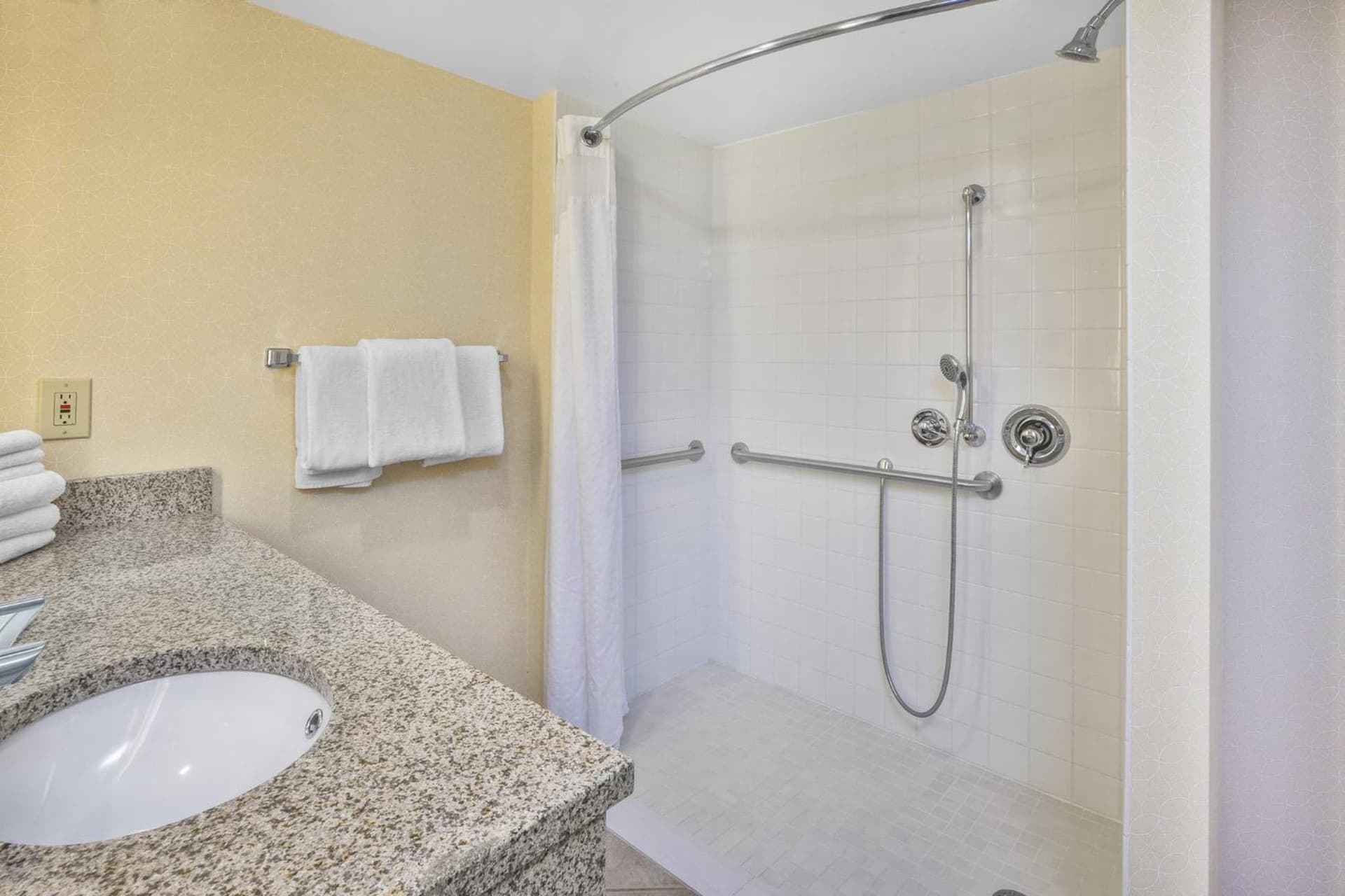 Holiday Inn National Airport/Crystal City by IHG gallery photo in Arlington, VA — image 4