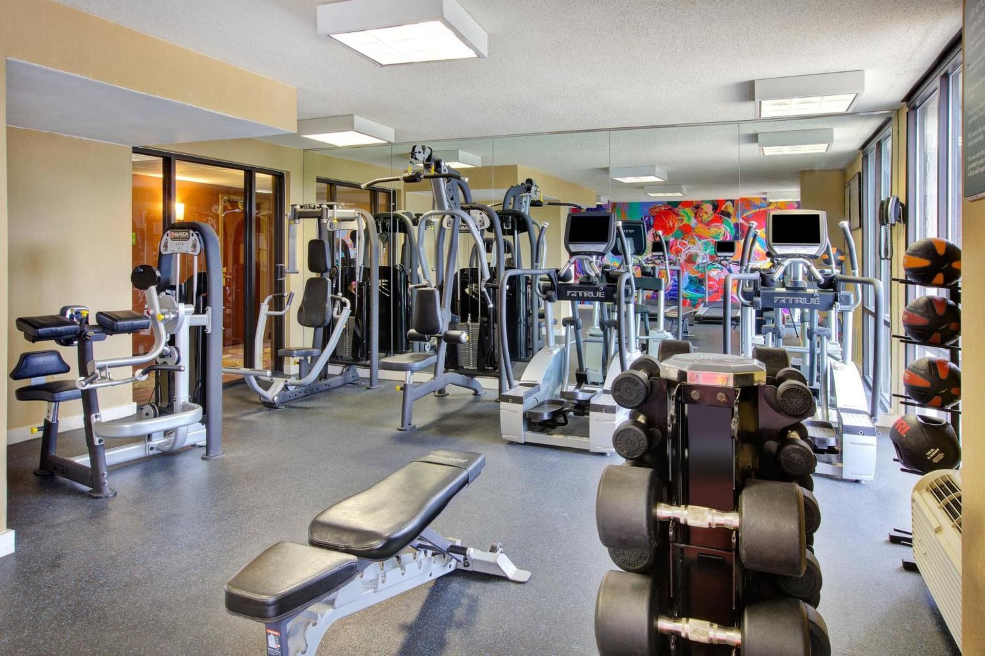 Holiday Inn National Airport/Crystal City by IHG gallery photo in Arlington, VA — image 44