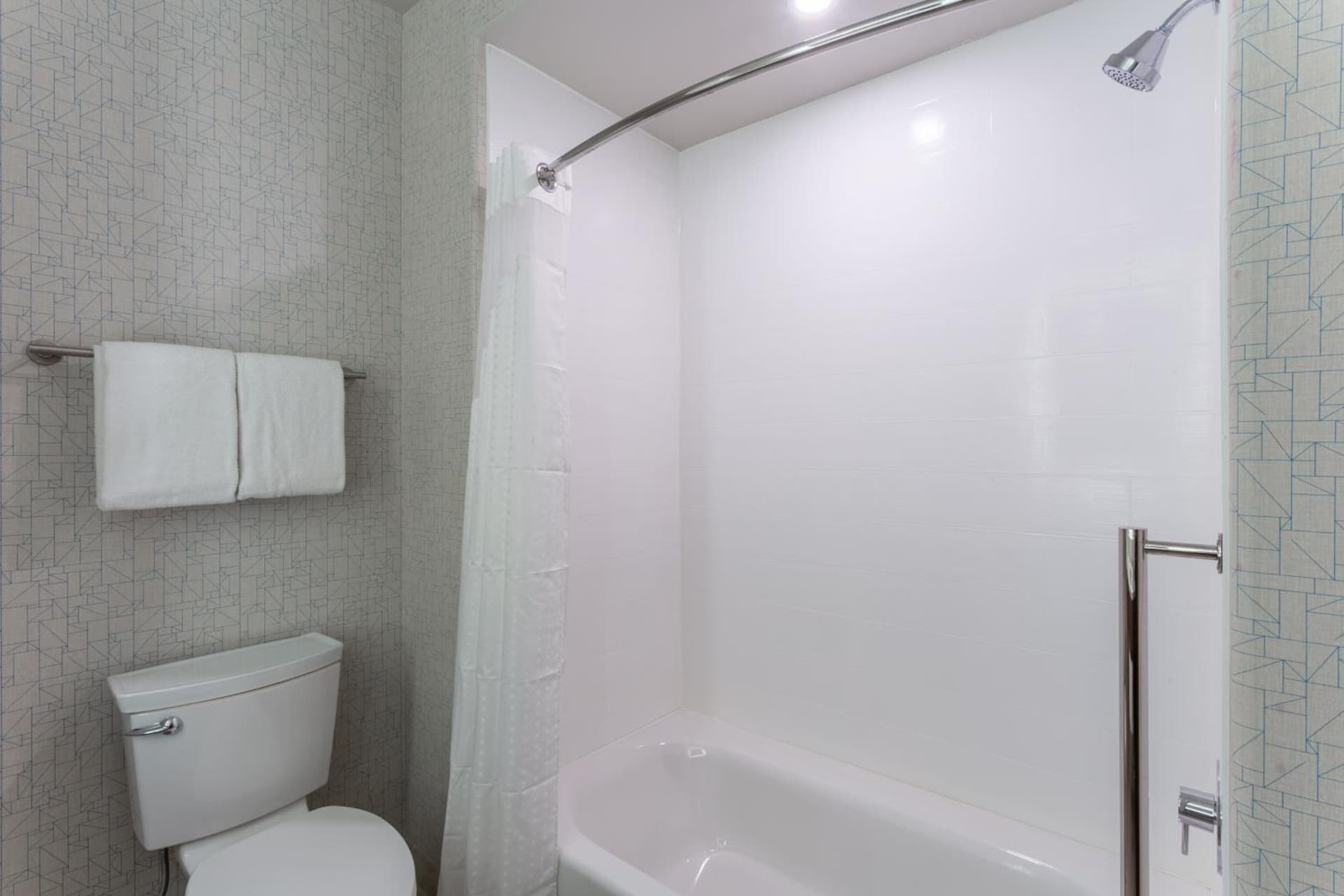 Holiday Inn Express Rockford-Loves Park by IHG interior in Loves Park, IL — gallery photo 2