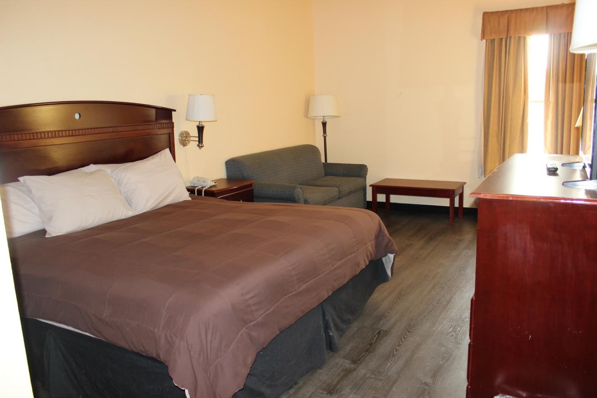 Truckerz Inn property views in Jacksonville, TX — gallery photo 3
