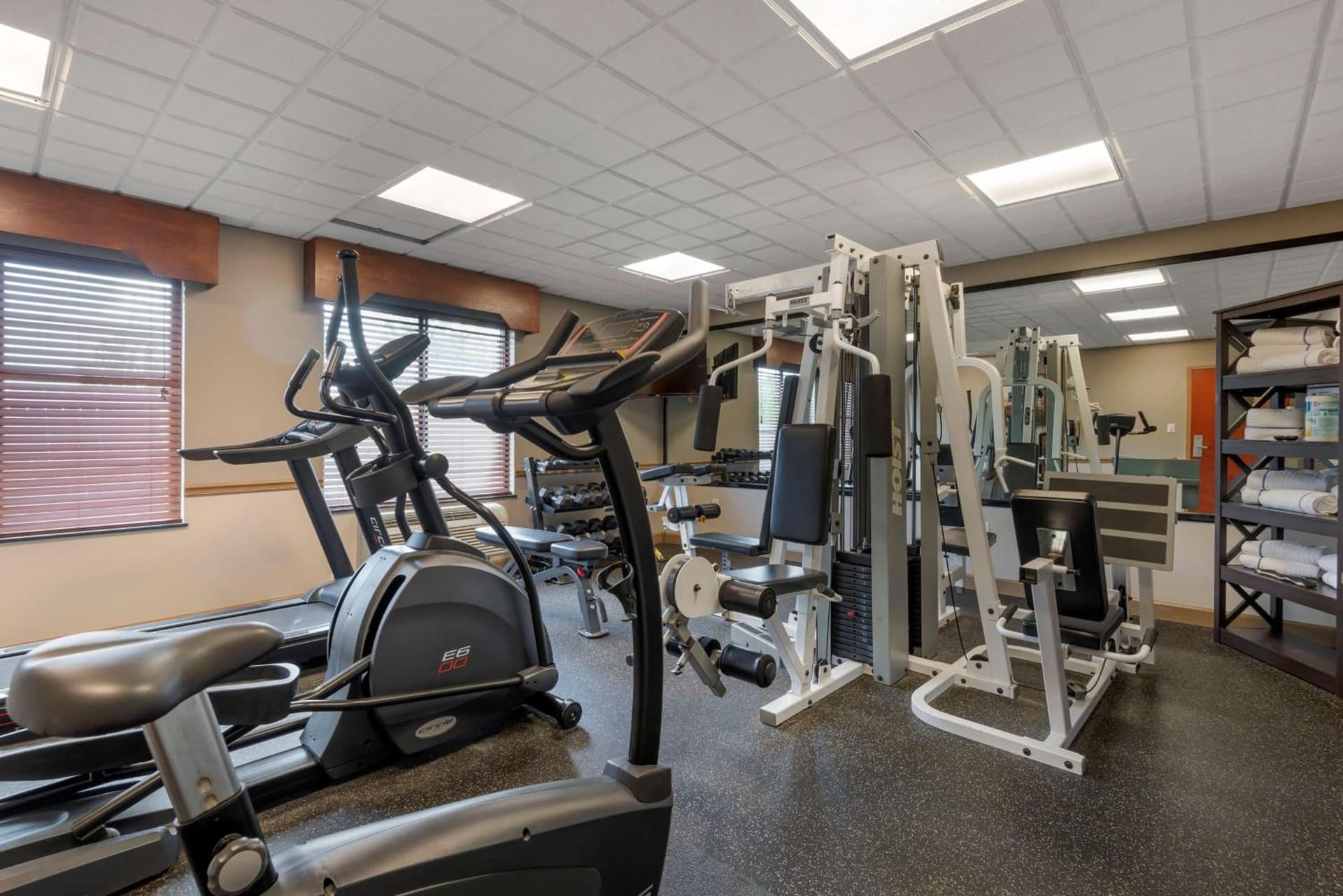 Best Western Plus Suites Greenville gallery photo in Greenville, NC — image 31