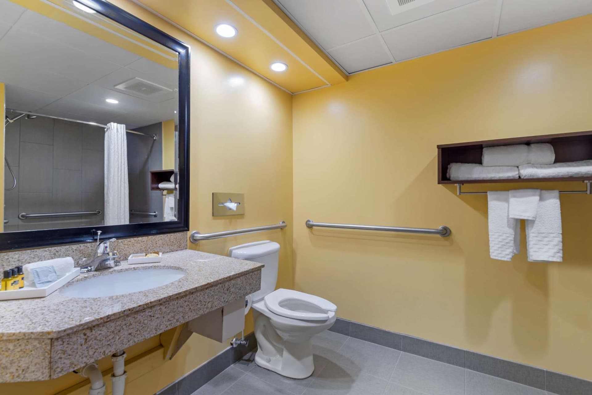 Best Western Plus Suites Greenville gallery photo in Greenville, NC — image 24